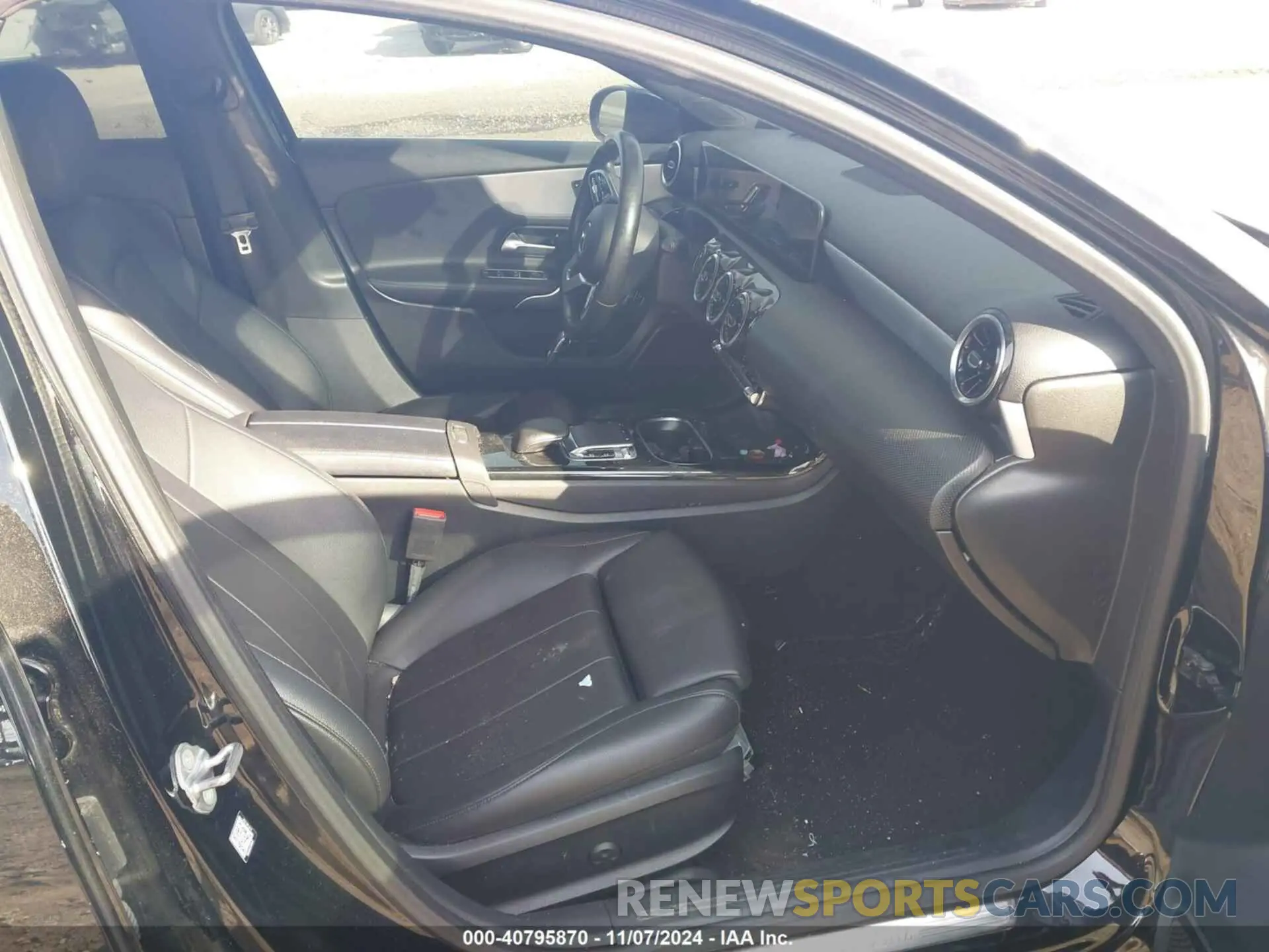 5 Photograph of a damaged car WDD3G4FB1KW025455 MERCEDES-BENZ A 220 2019