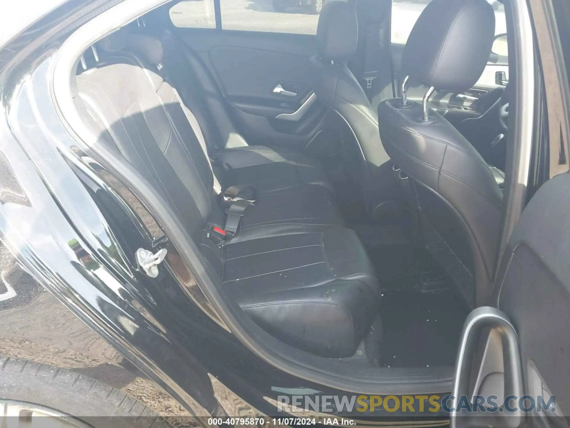 8 Photograph of a damaged car WDD3G4FB1KW025455 MERCEDES-BENZ A 220 2019