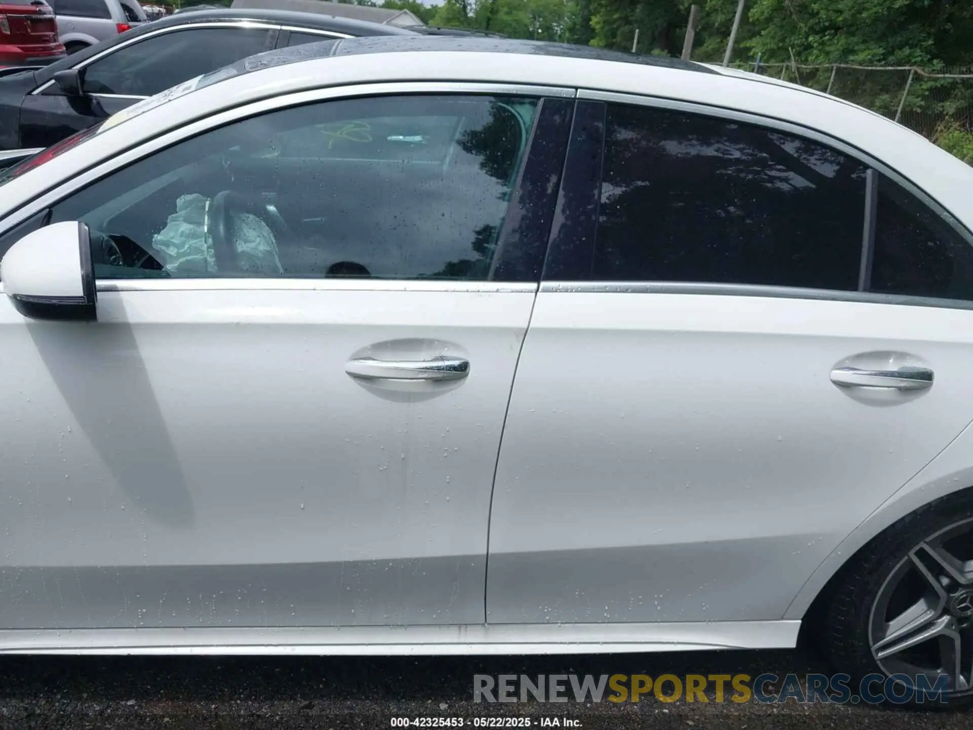 14 Photograph of a damaged car WDD3G4FB1KW028940 MERCEDES-BENZ A 220 2019
