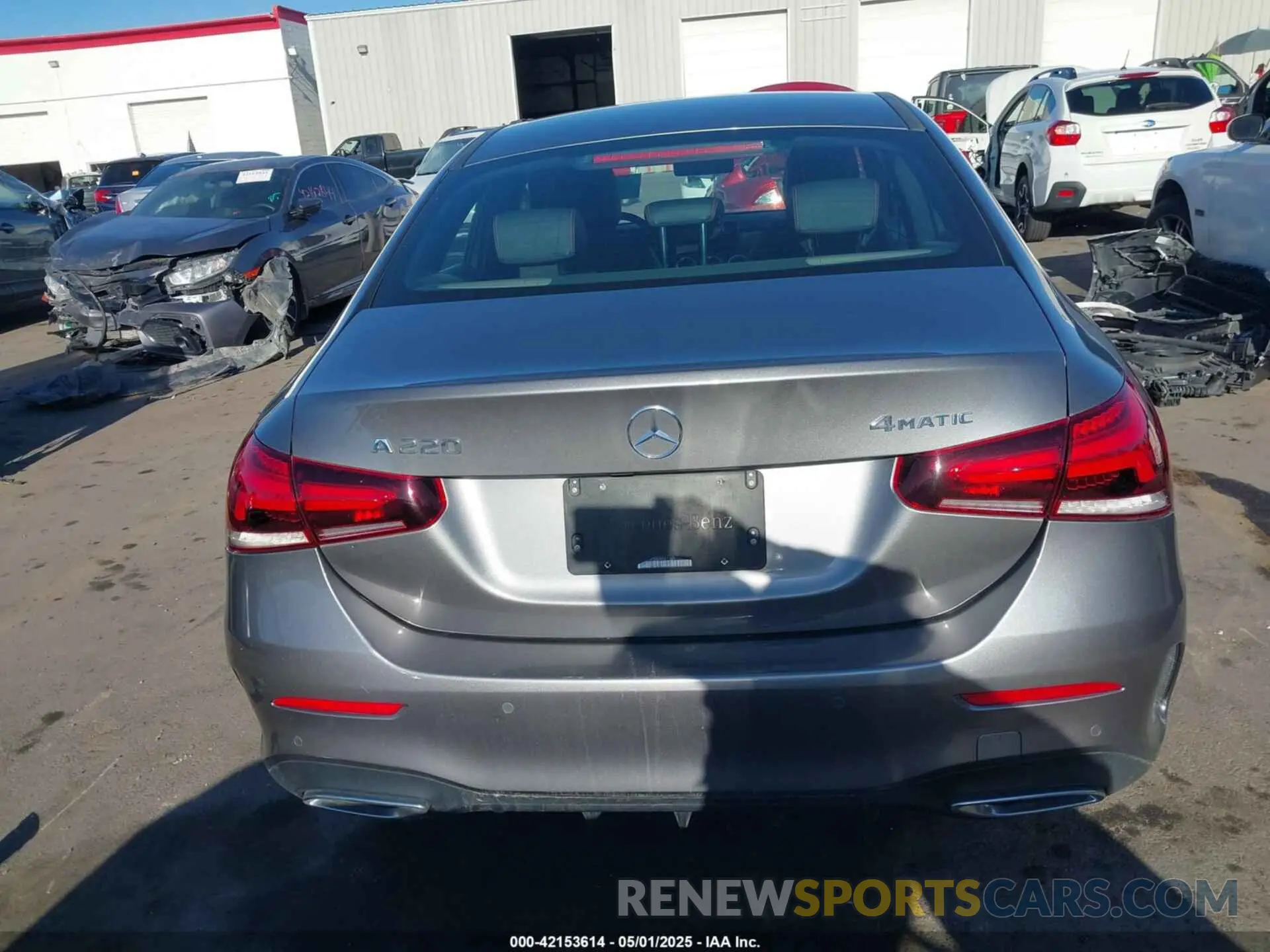 17 Photograph of a damaged car WDD3G4FB4KW001165 MERCEDES-BENZ A 220 2019