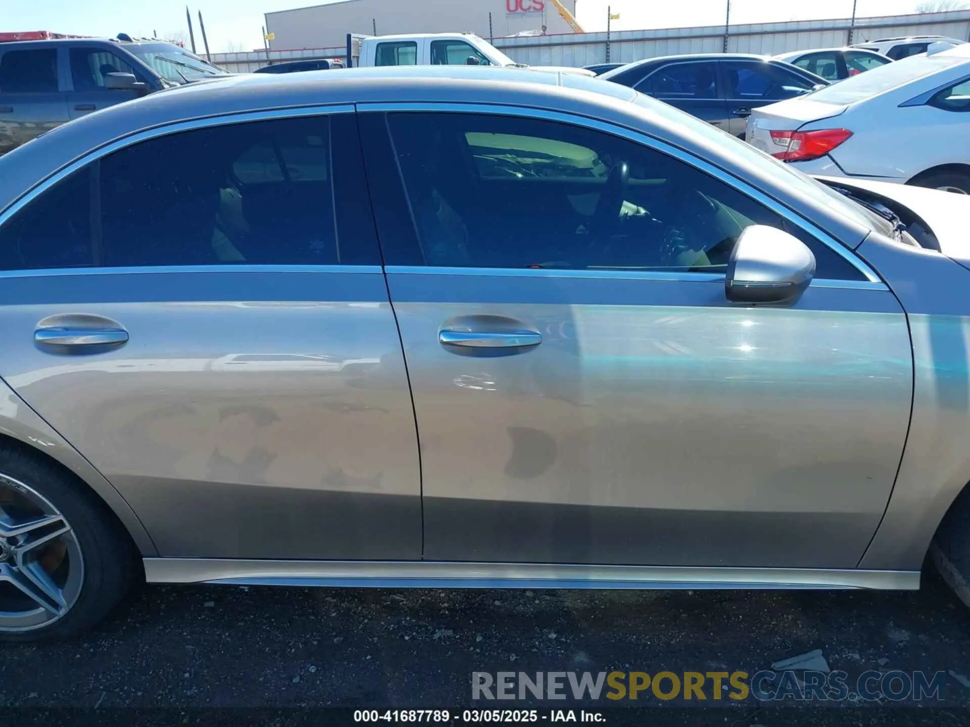 14 Photograph of a damaged car WDD3G4FB5KW005368 MERCEDES-BENZ A 220 2019