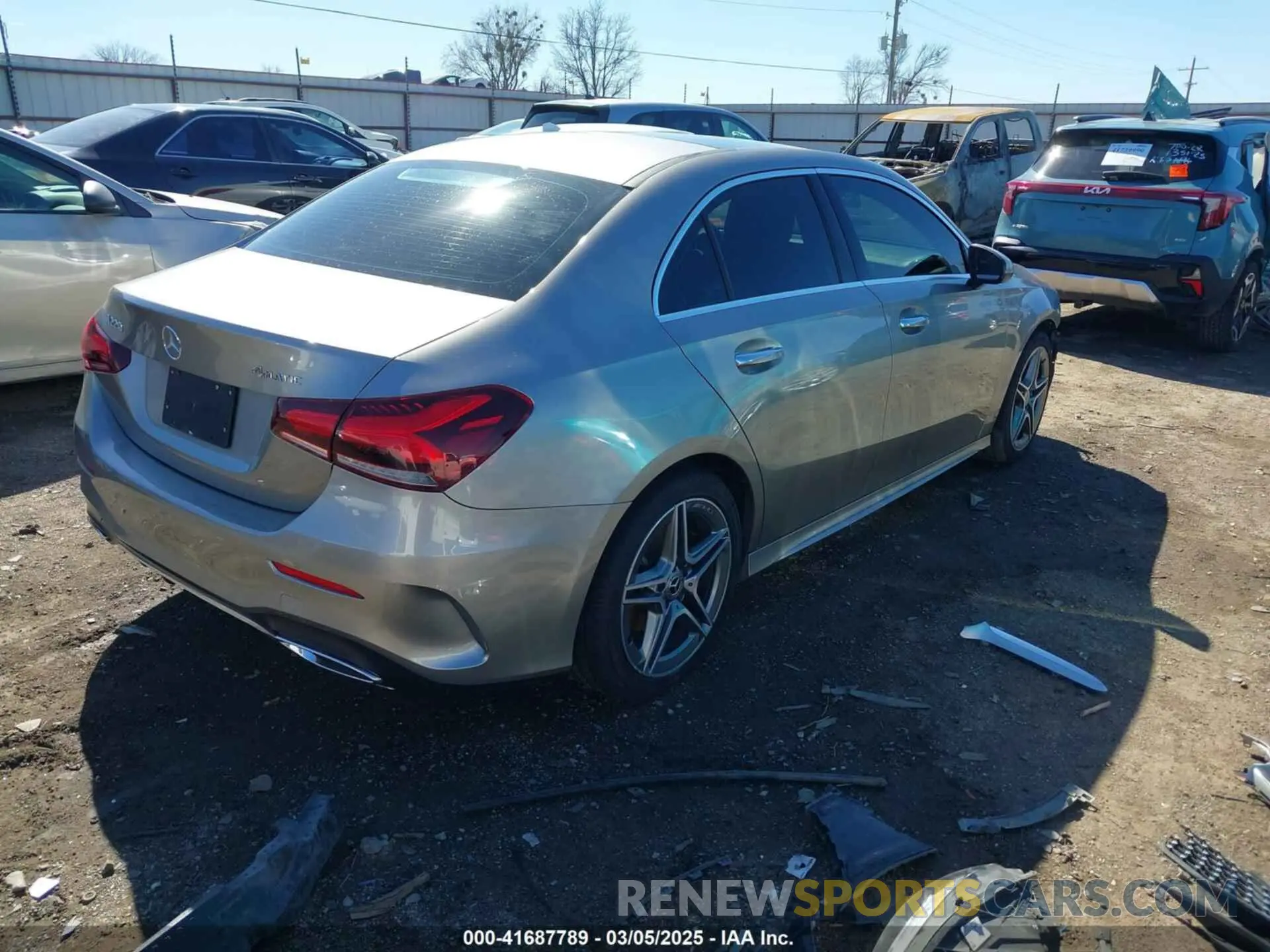 4 Photograph of a damaged car WDD3G4FB5KW005368 MERCEDES-BENZ A 220 2019