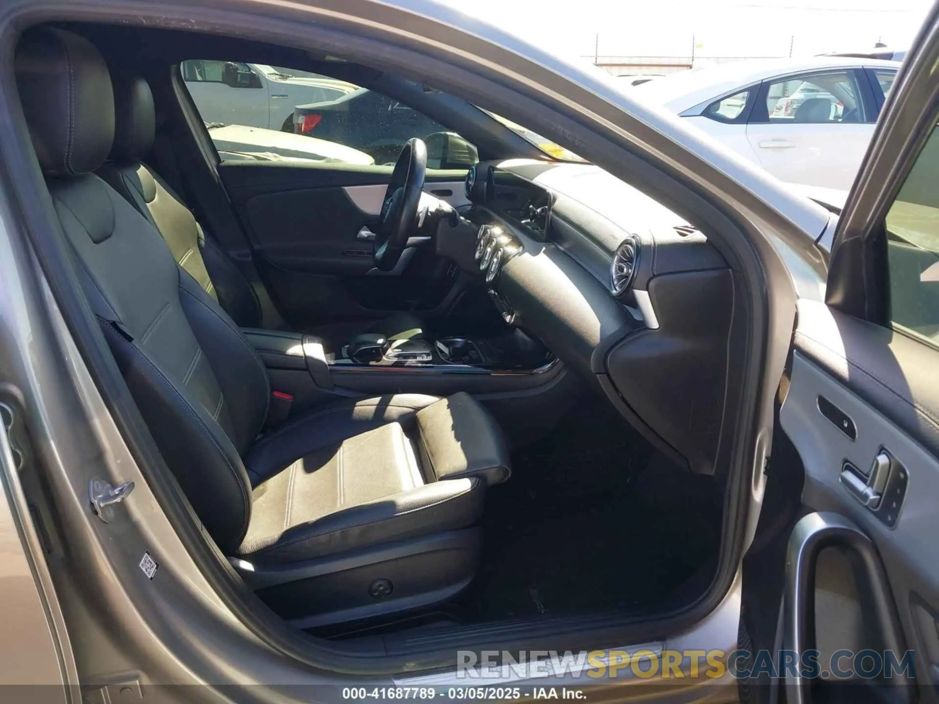 5 Photograph of a damaged car WDD3G4FB5KW005368 MERCEDES-BENZ A 220 2019