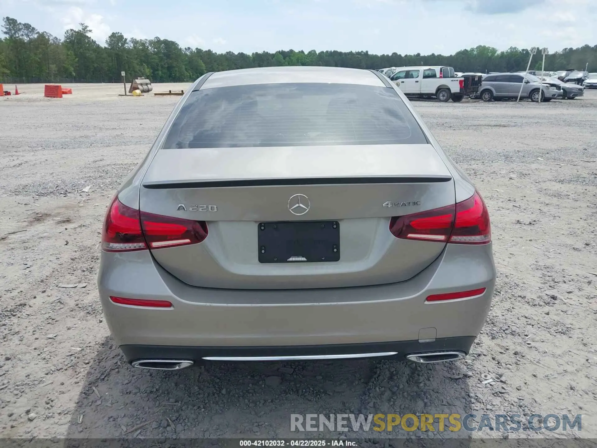 17 Photograph of a damaged car WDD3G4FB5KW012398 MERCEDES-BENZ A 220 2019