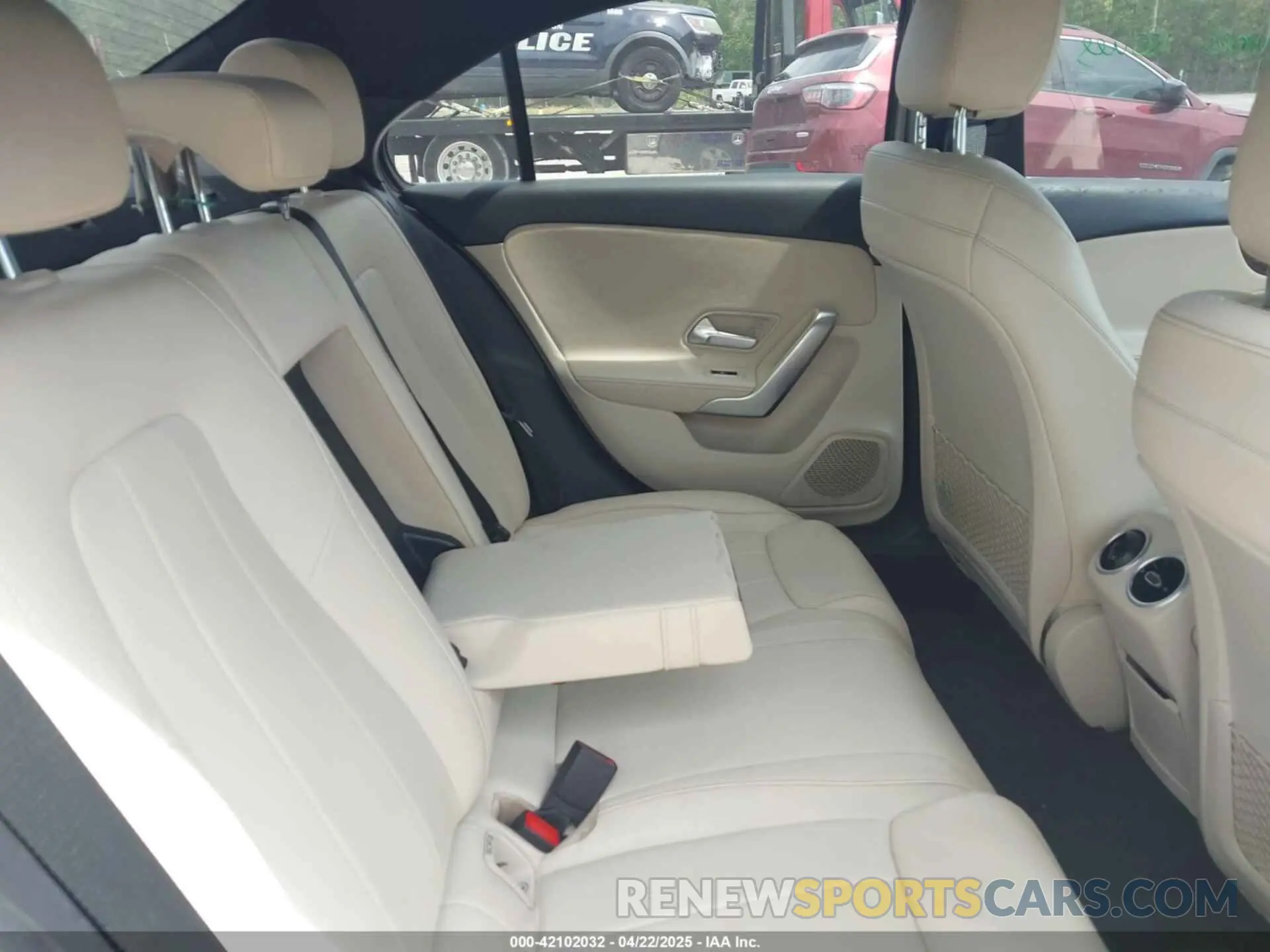 8 Photograph of a damaged car WDD3G4FB5KW012398 MERCEDES-BENZ A 220 2019
