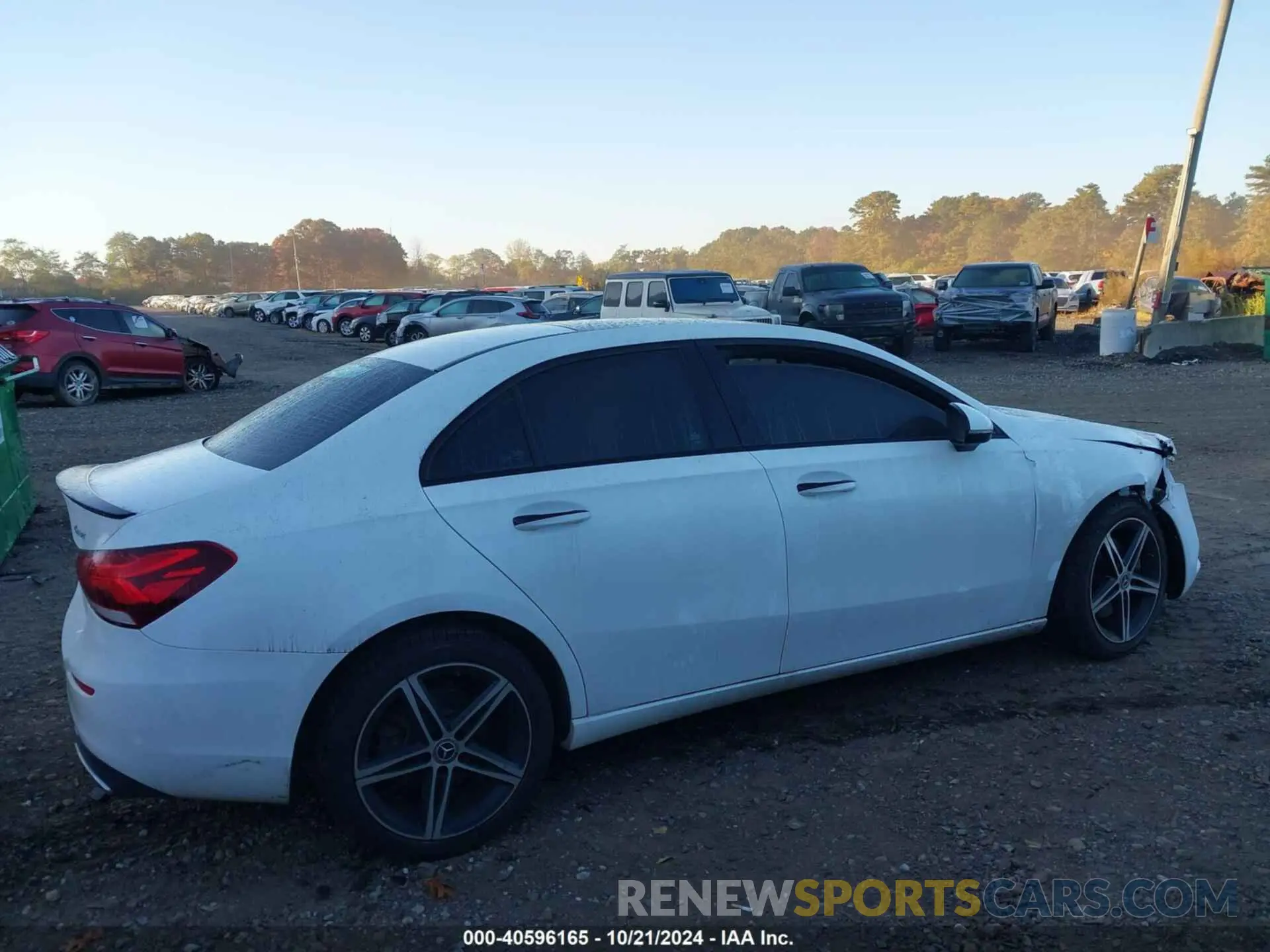 14 Photograph of a damaged car WDD3G4FB5KW012675 MERCEDES-BENZ A 220 2019