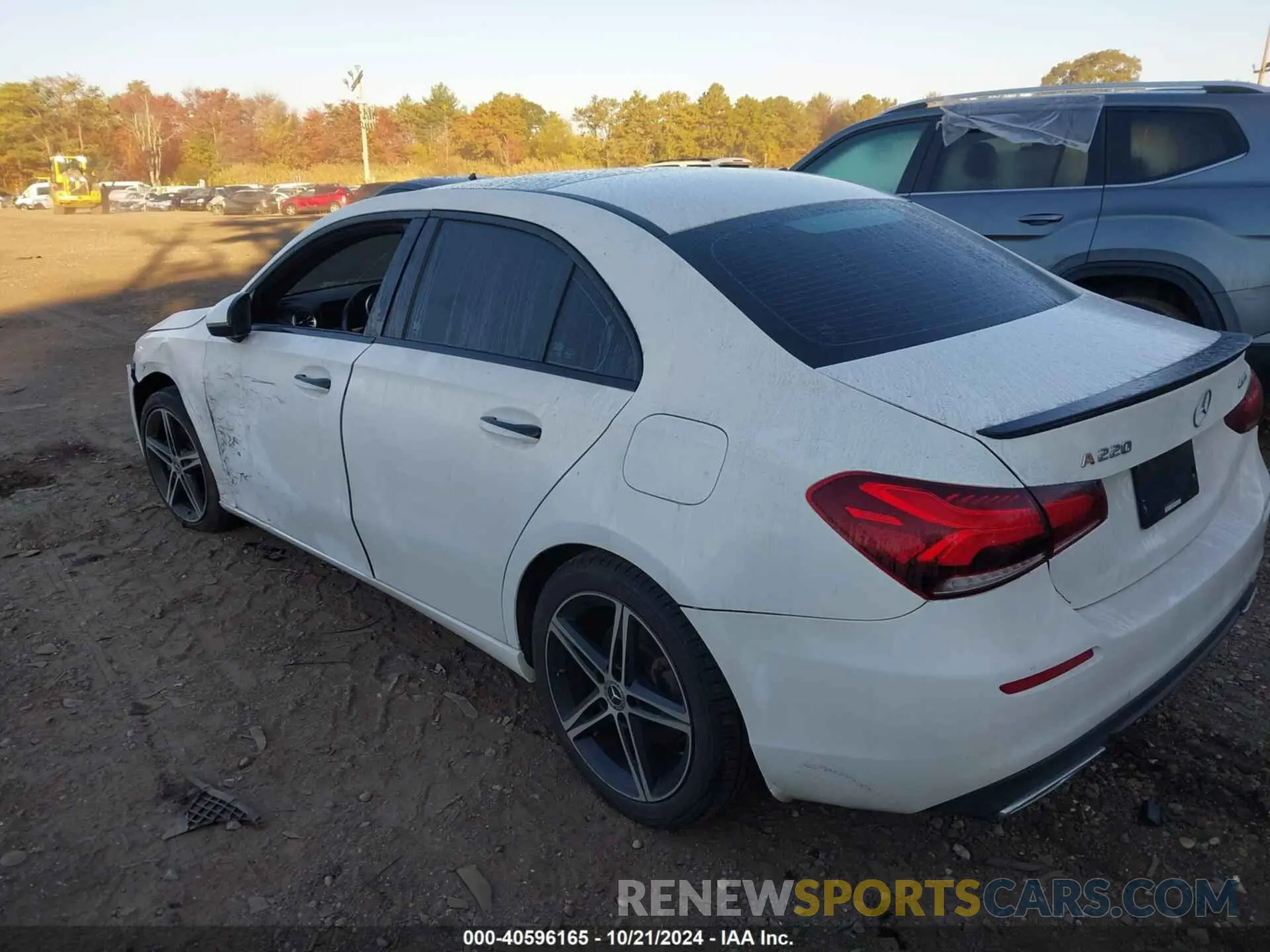 3 Photograph of a damaged car WDD3G4FB5KW012675 MERCEDES-BENZ A 220 2019