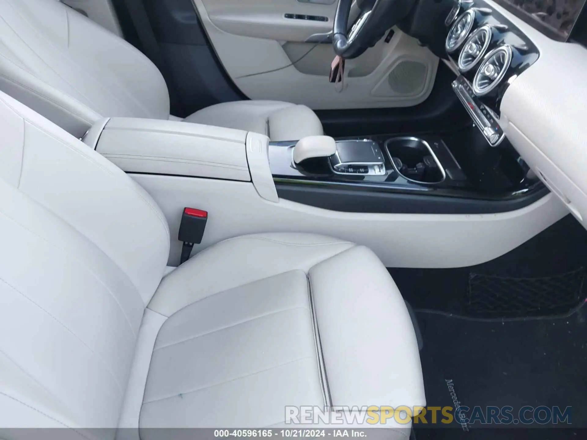5 Photograph of a damaged car WDD3G4FB5KW012675 MERCEDES-BENZ A 220 2019
