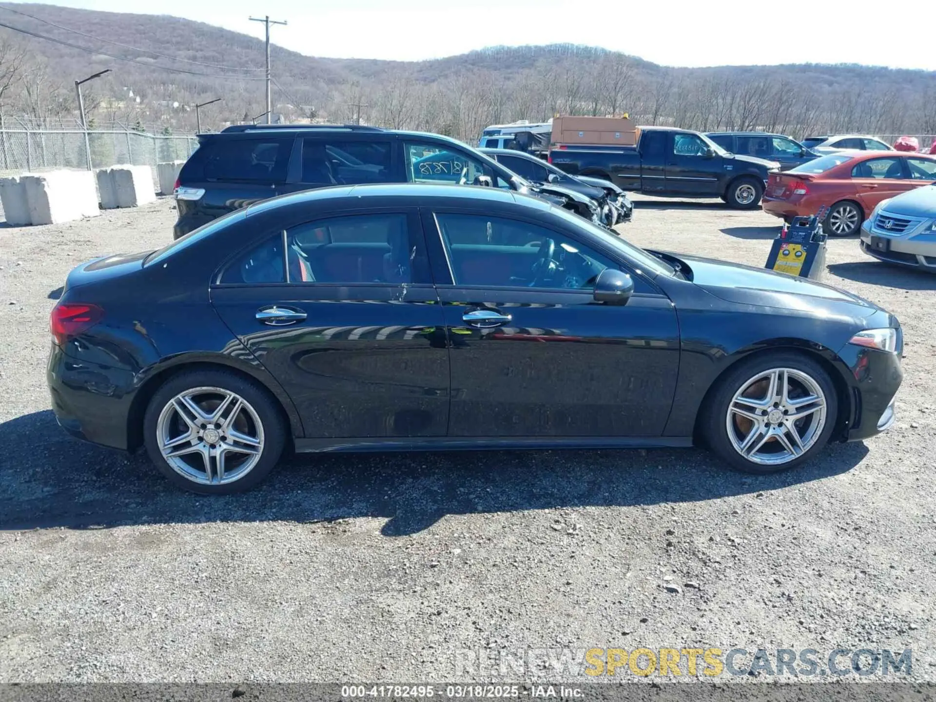 13 Photograph of a damaged car WDD3G4FB8KW006661 MERCEDES-BENZ A 220 2019