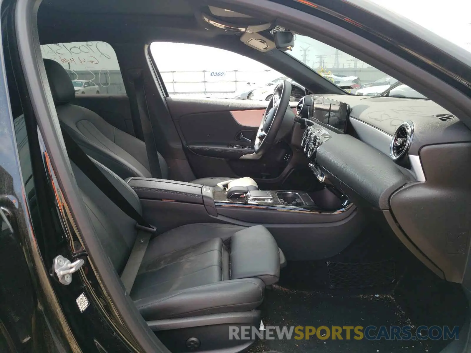 5 Photograph of a damaged car WDD3G4FB9KW022707 MERCEDES-BENZ A 220 2019