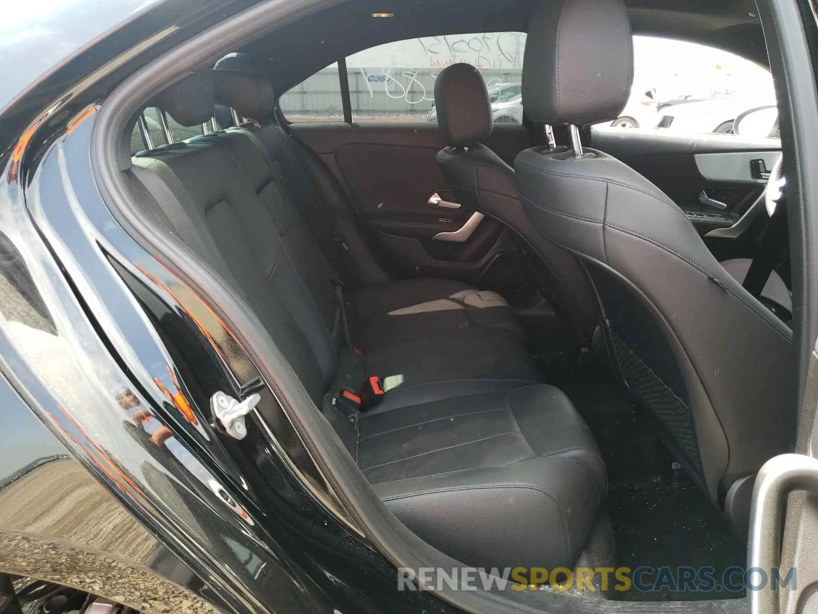 6 Photograph of a damaged car WDD3G4FB9KW022707 MERCEDES-BENZ A 220 2019