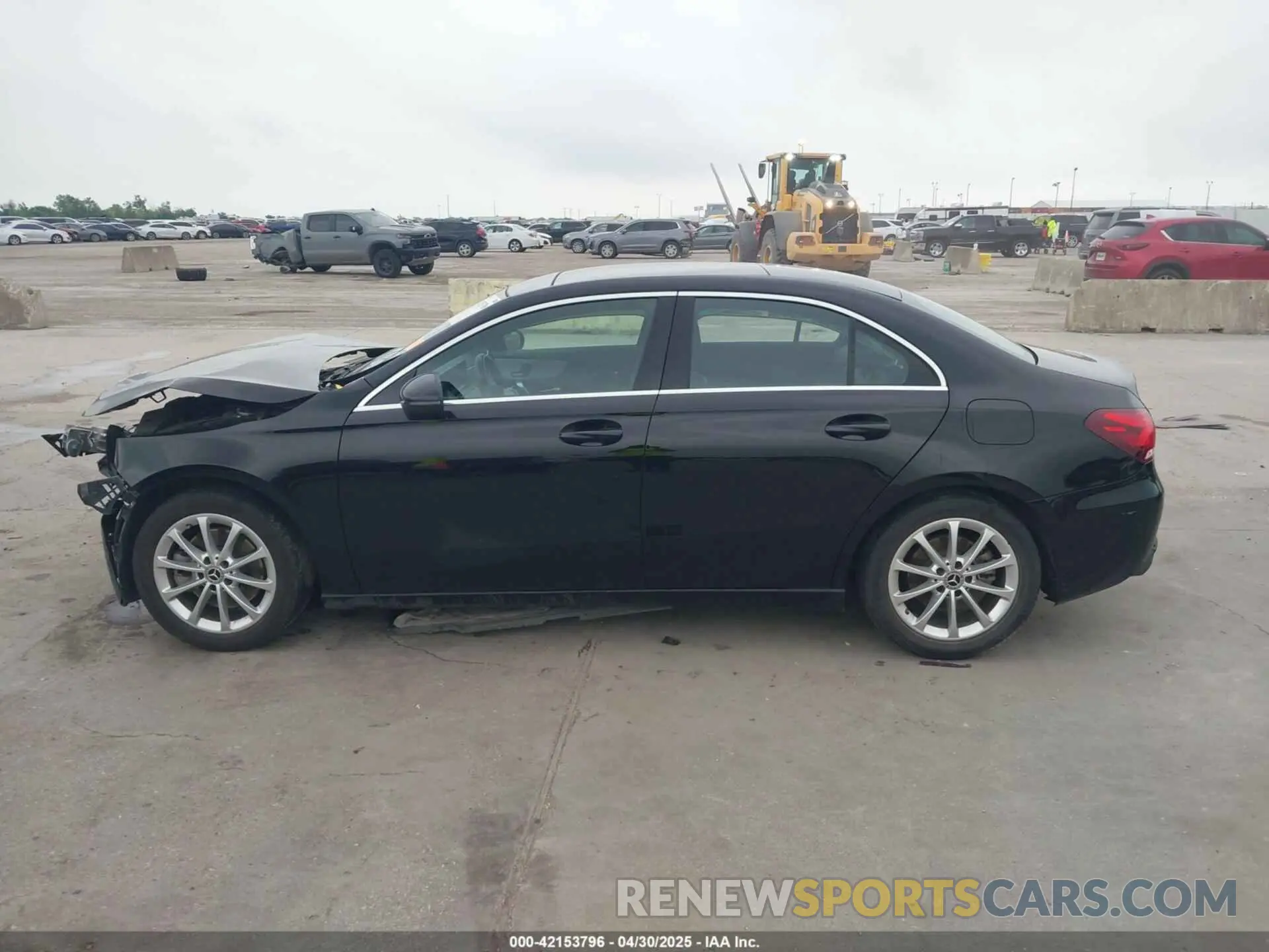 15 Photograph of a damaged car W1K3G4EB3LJ201695 MERCEDES-BENZ A 220 2020