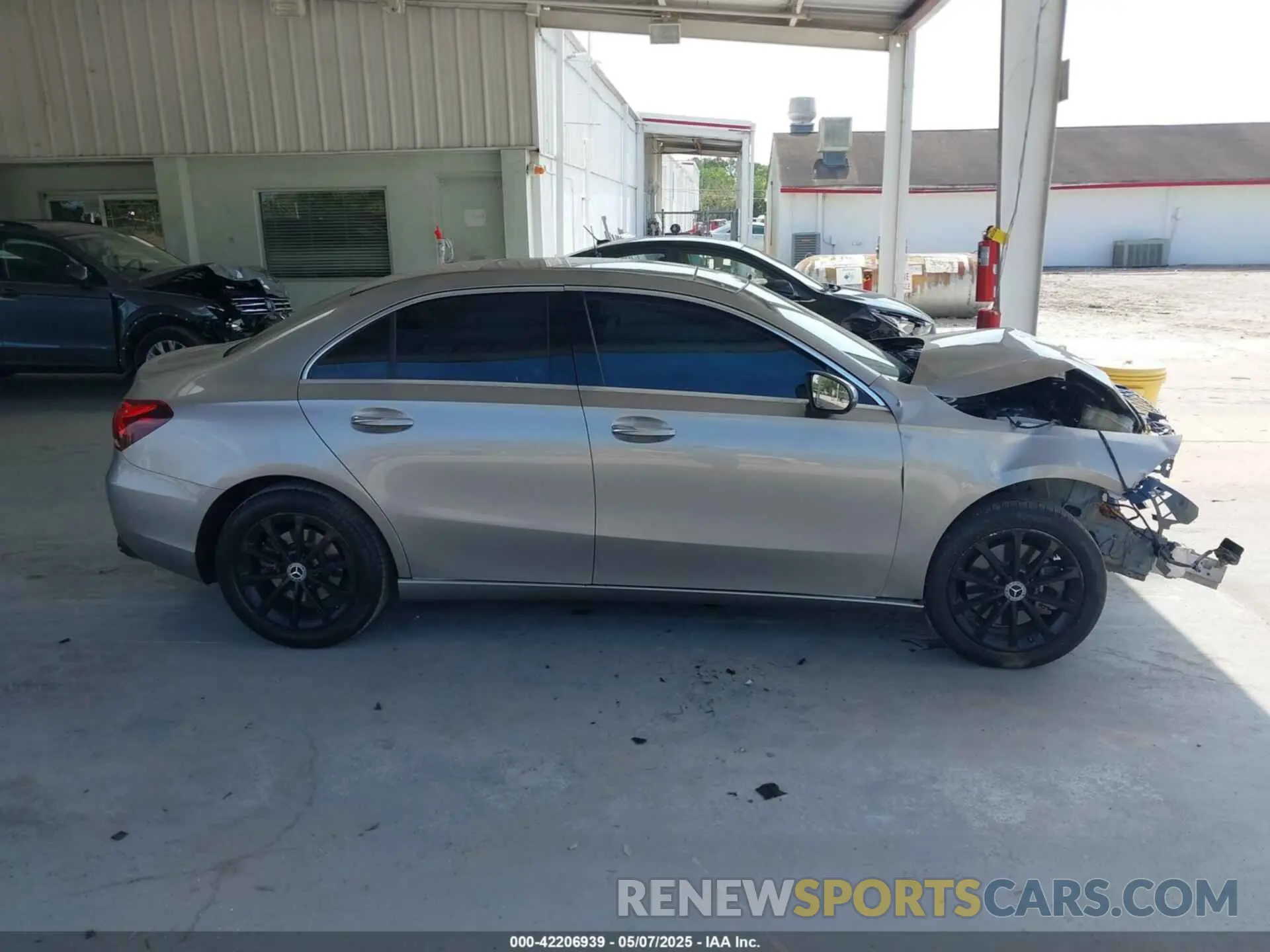 14 Photograph of a damaged car W1K3G4EB8LW045222 MERCEDES-BENZ A 220 2020