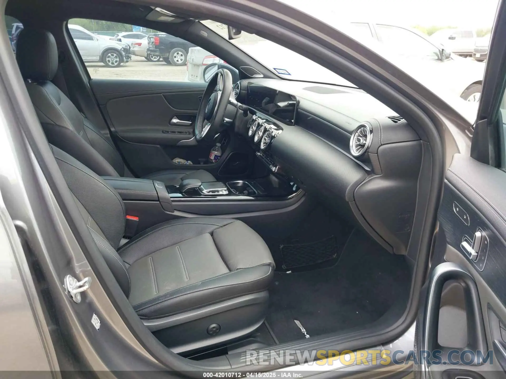 5 Photograph of a damaged car W1K3G4EBXLJ231762 MERCEDES-BENZ A 220 2020
