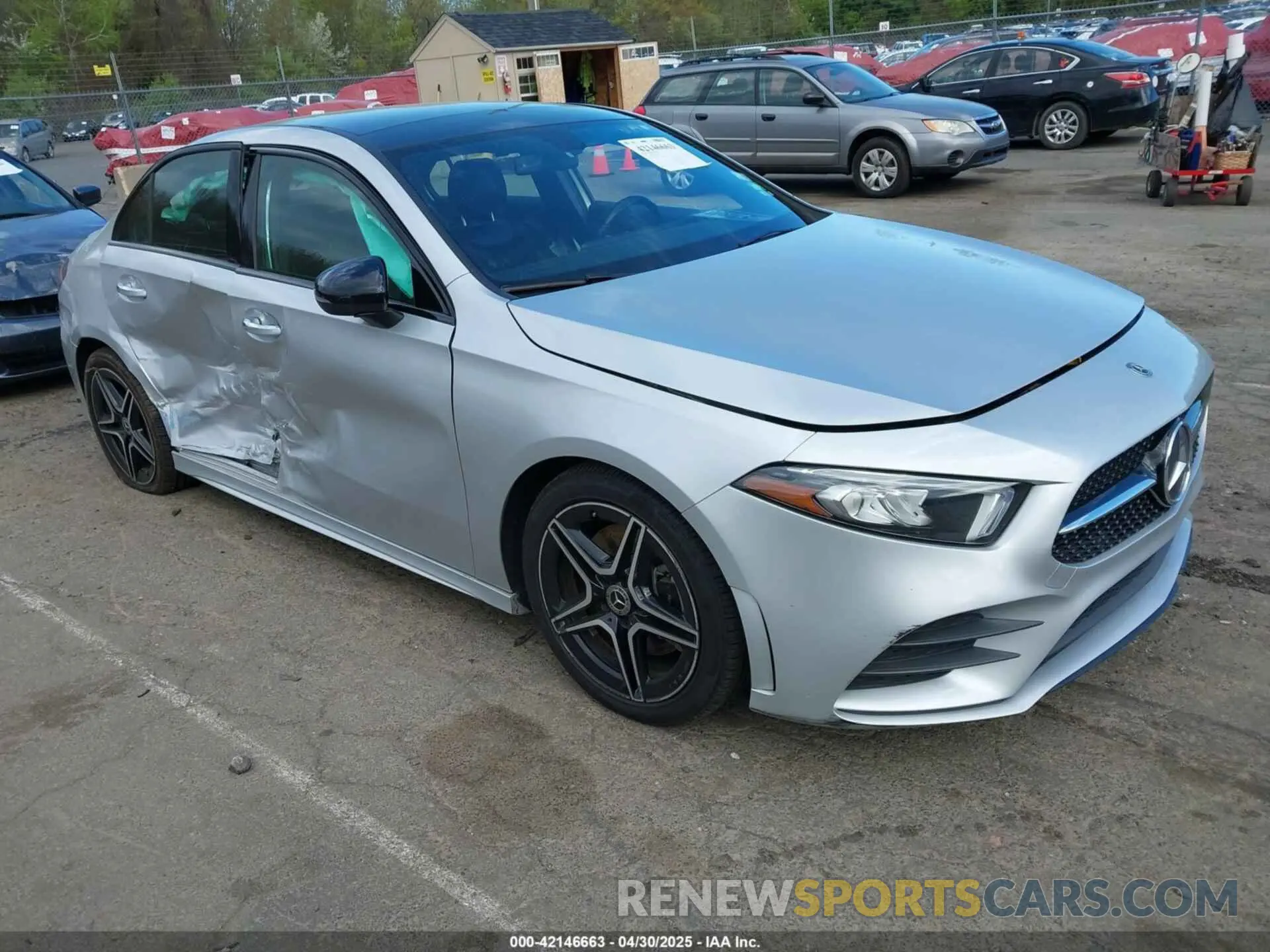 1 Photograph of a damaged car W1K3G4FB8LJ234030 MERCEDES-BENZ A 220 2020