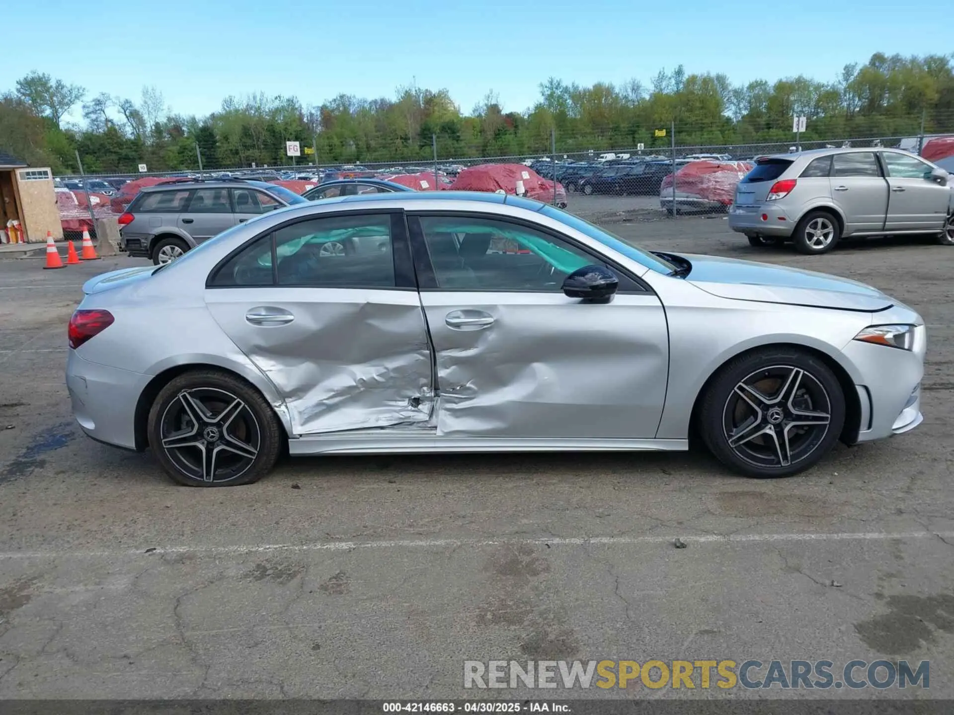 14 Photograph of a damaged car W1K3G4FB8LJ234030 MERCEDES-BENZ A 220 2020