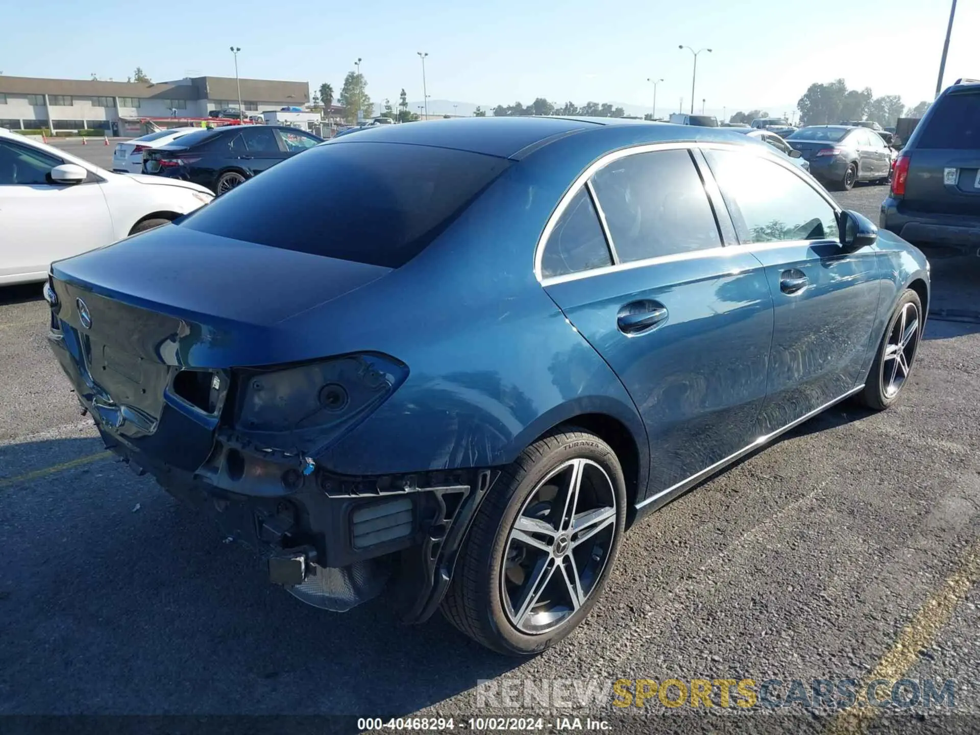 4 Photograph of a damaged car W1K3G4EB2MJ254955 MERCEDES-BENZ A 220 2021