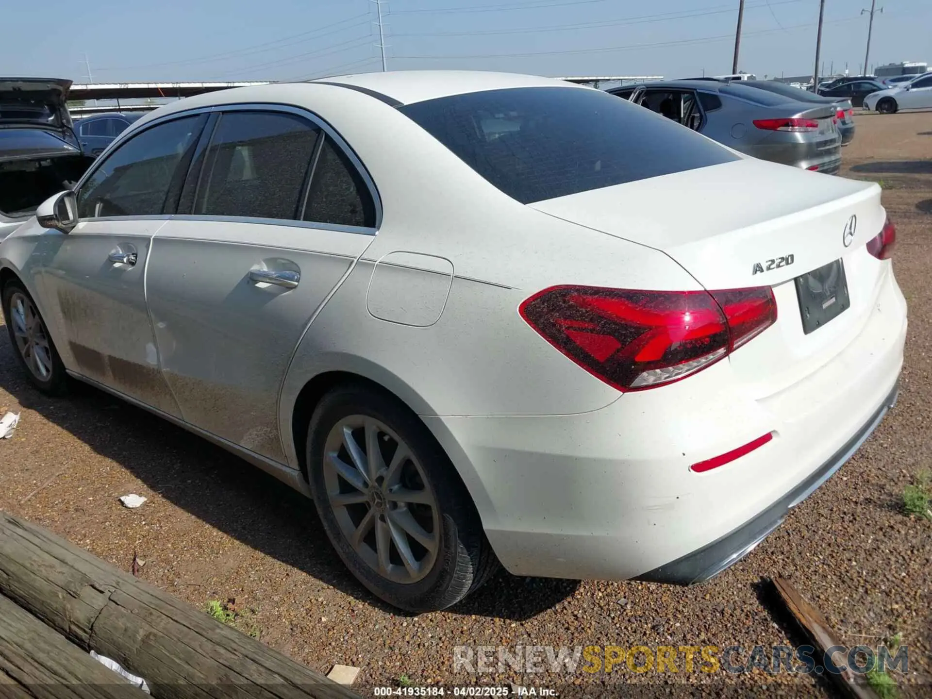 3 Photograph of a damaged car W1K3G4EB4MJ318669 MERCEDES-BENZ A 220 2021