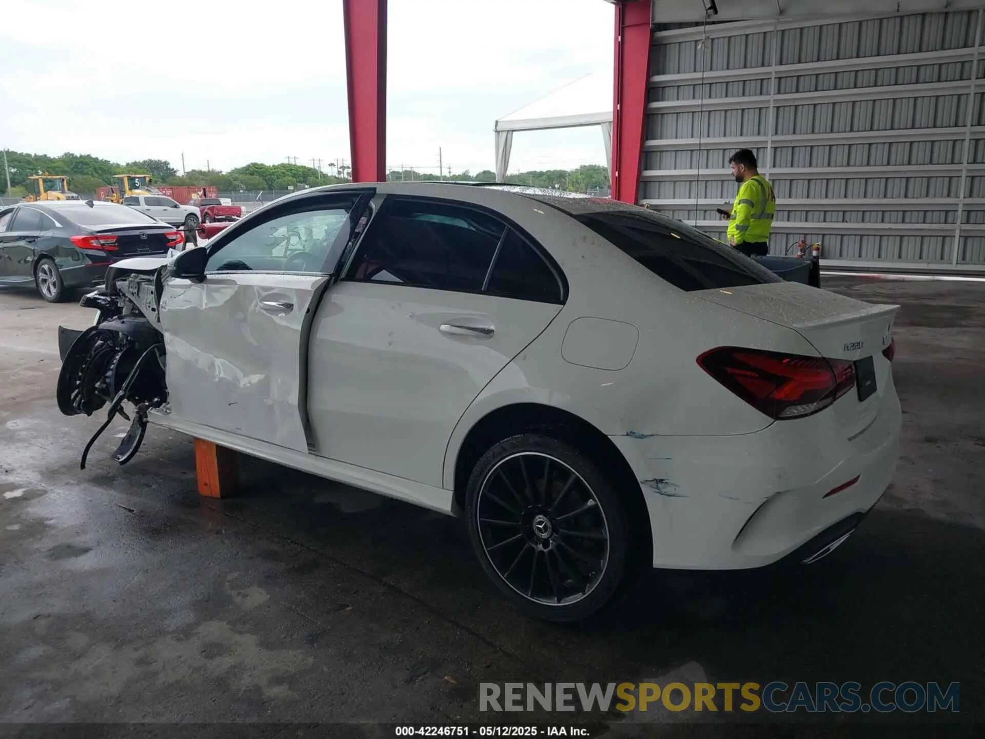 3 Photograph of a damaged car W1K3G4EB6MJ264856 MERCEDES-BENZ A 220 2021