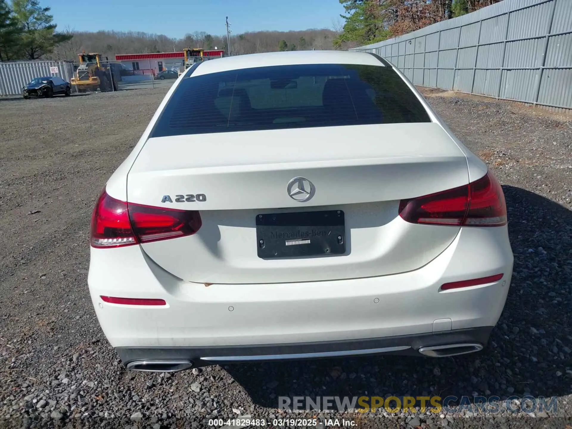 16 Photograph of a damaged car W1K3G4EB6MJ268857 MERCEDES-BENZ A 220 2021
