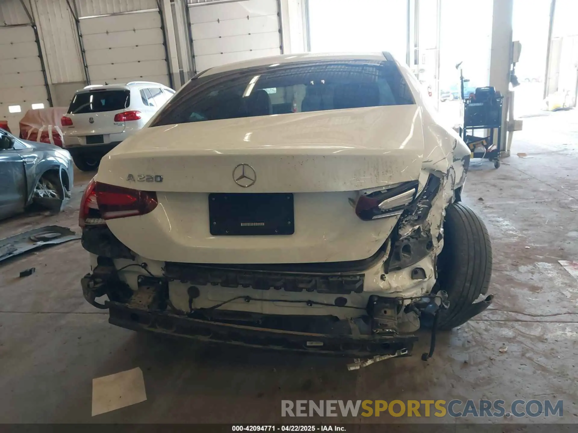 17 Photograph of a damaged car W1K3G4EB7MJ301221 MERCEDES-BENZ A 220 2021