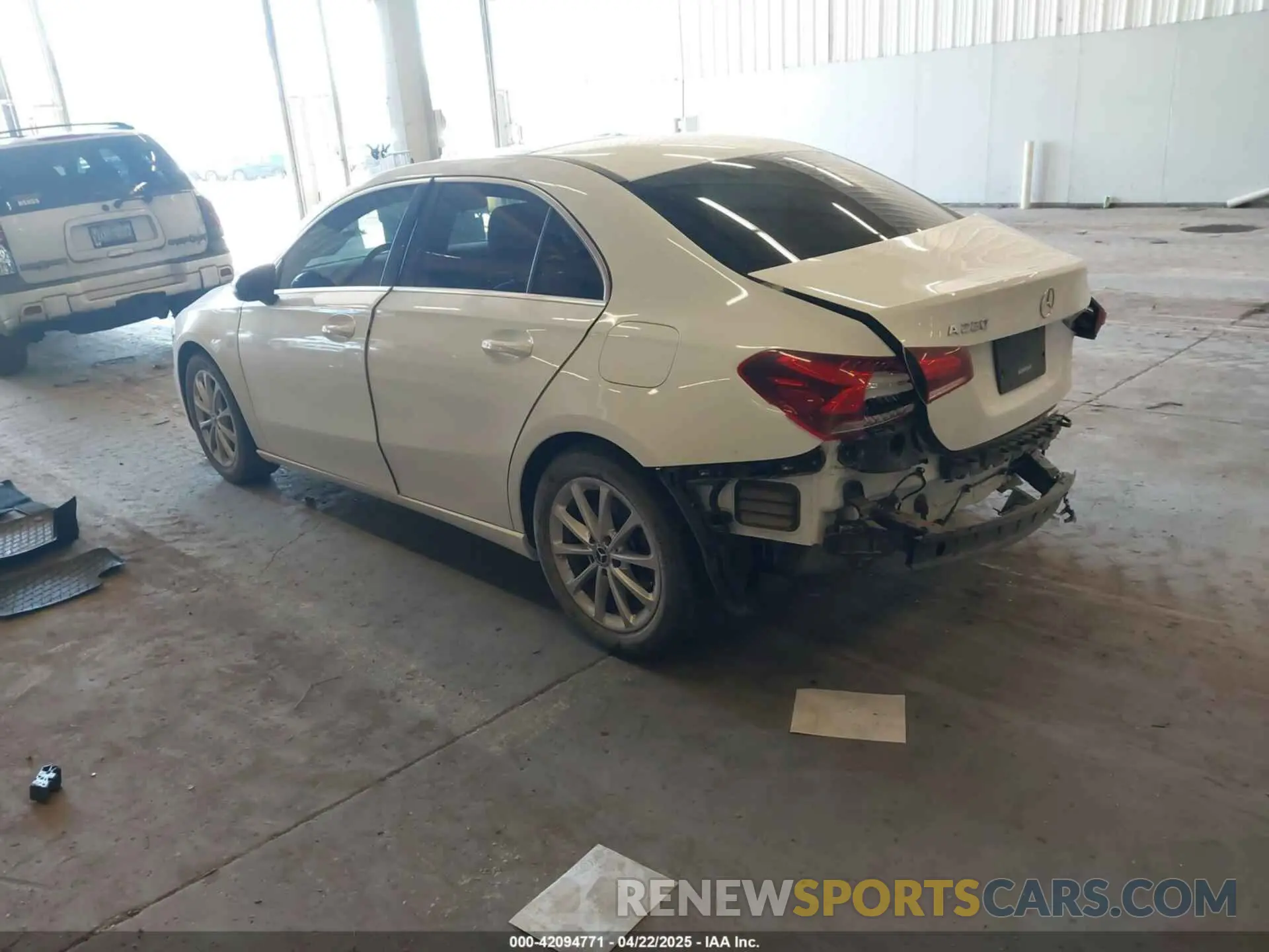 3 Photograph of a damaged car W1K3G4EB7MJ301221 MERCEDES-BENZ A 220 2021