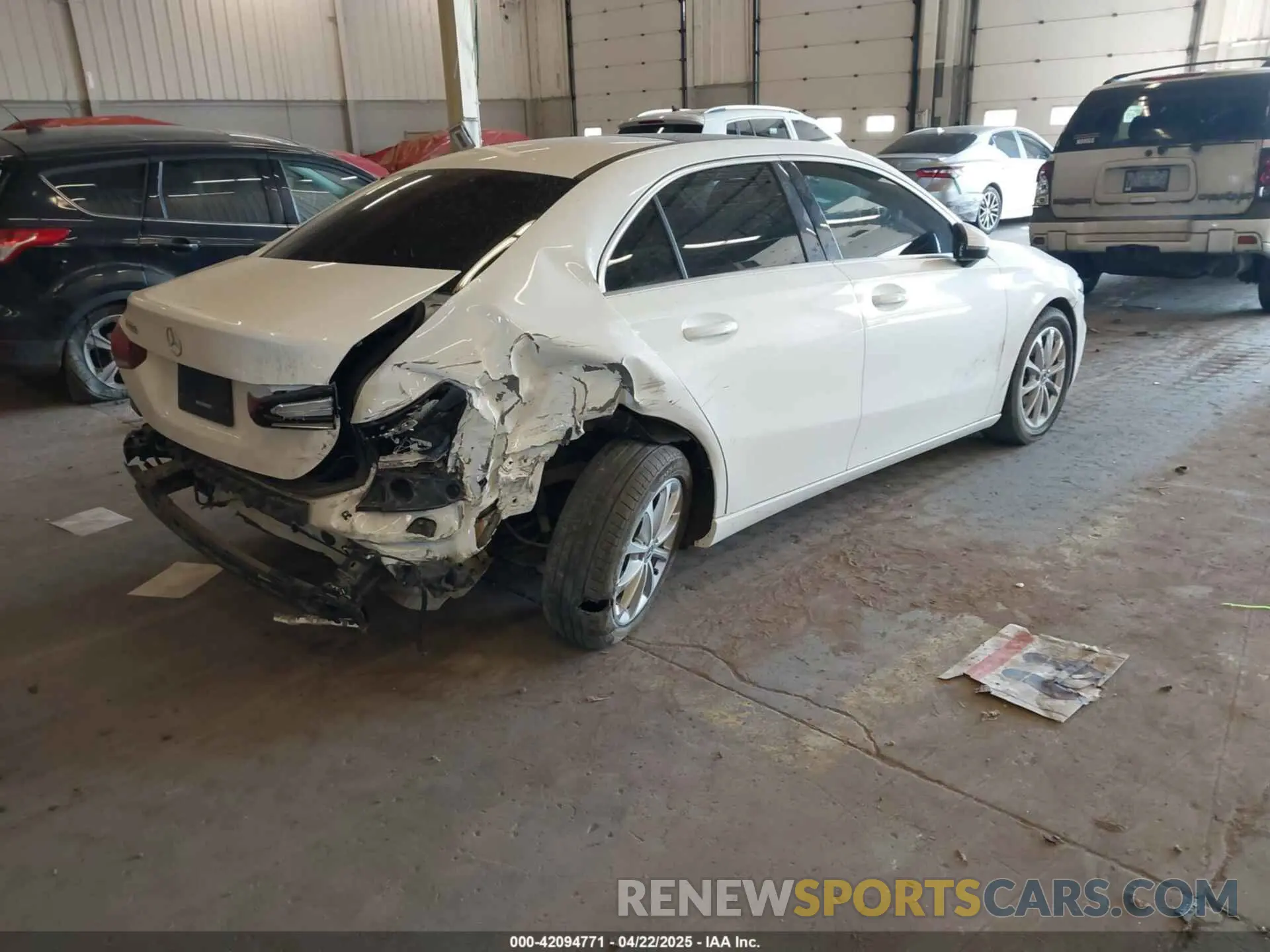 4 Photograph of a damaged car W1K3G4EB7MJ301221 MERCEDES-BENZ A 220 2021