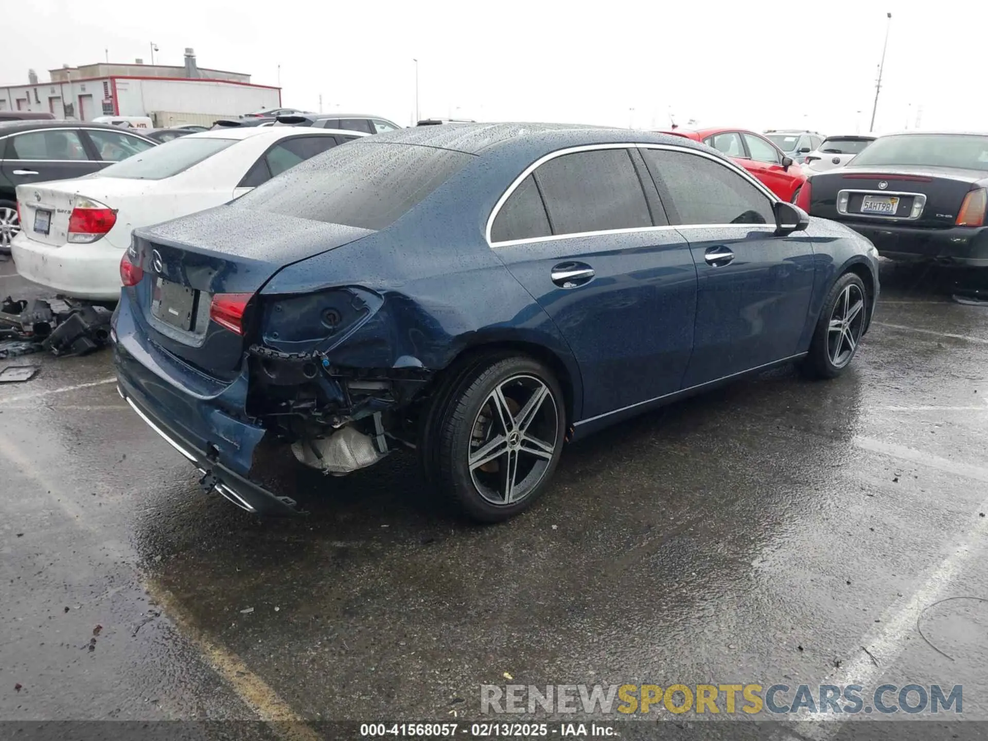 4 Photograph of a damaged car W1K3G4EB9MJ272143 MERCEDES-BENZ A 220 2021
