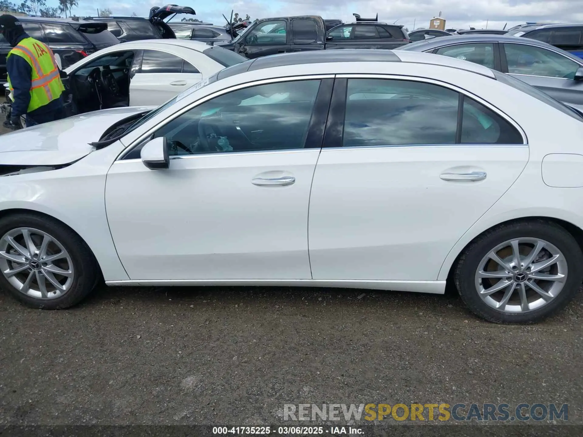 14 Photograph of a damaged car W1K3G4EBXMJ268649 MERCEDES-BENZ A 220 2021