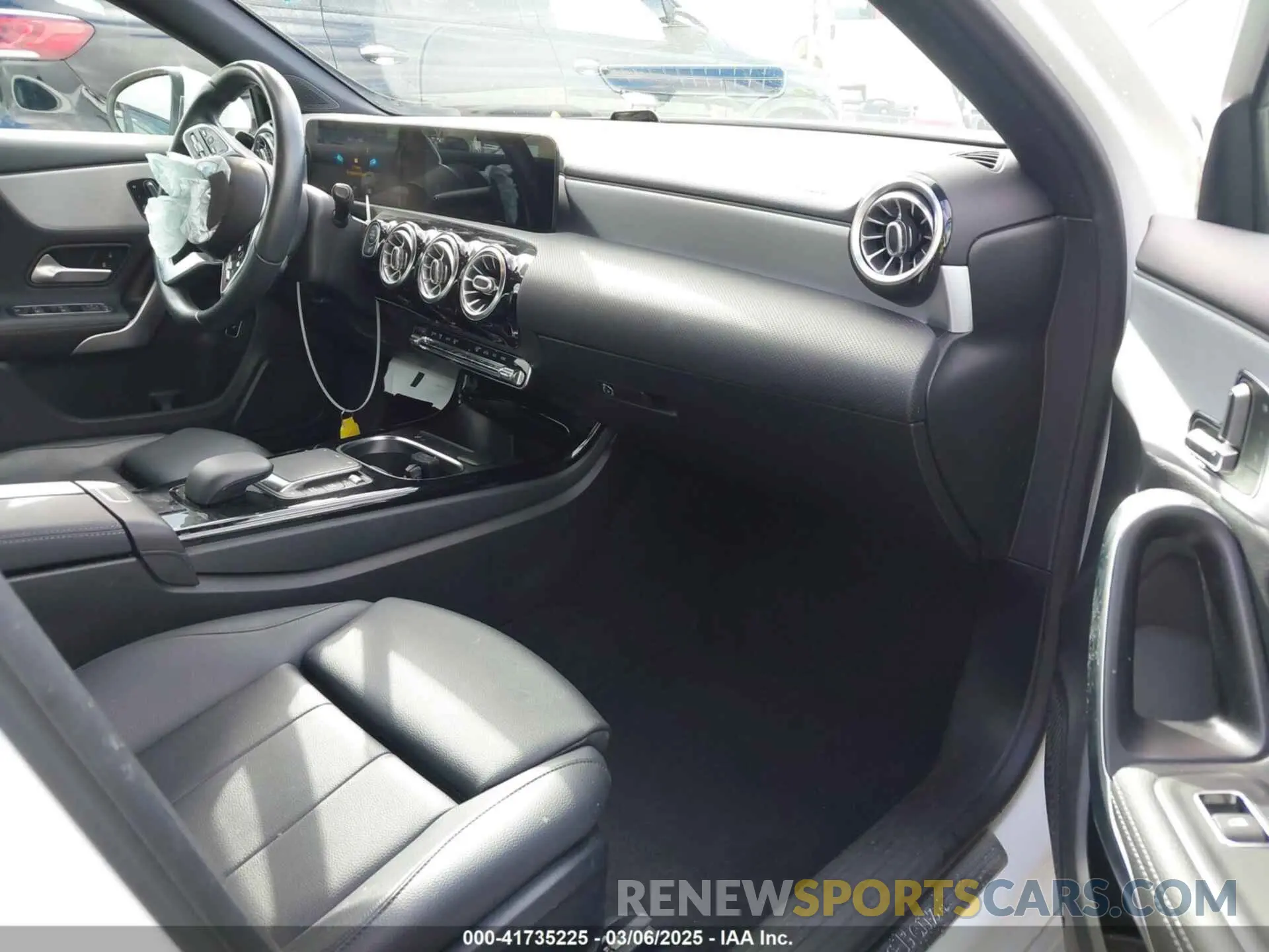 5 Photograph of a damaged car W1K3G4EBXMJ268649 MERCEDES-BENZ A 220 2021