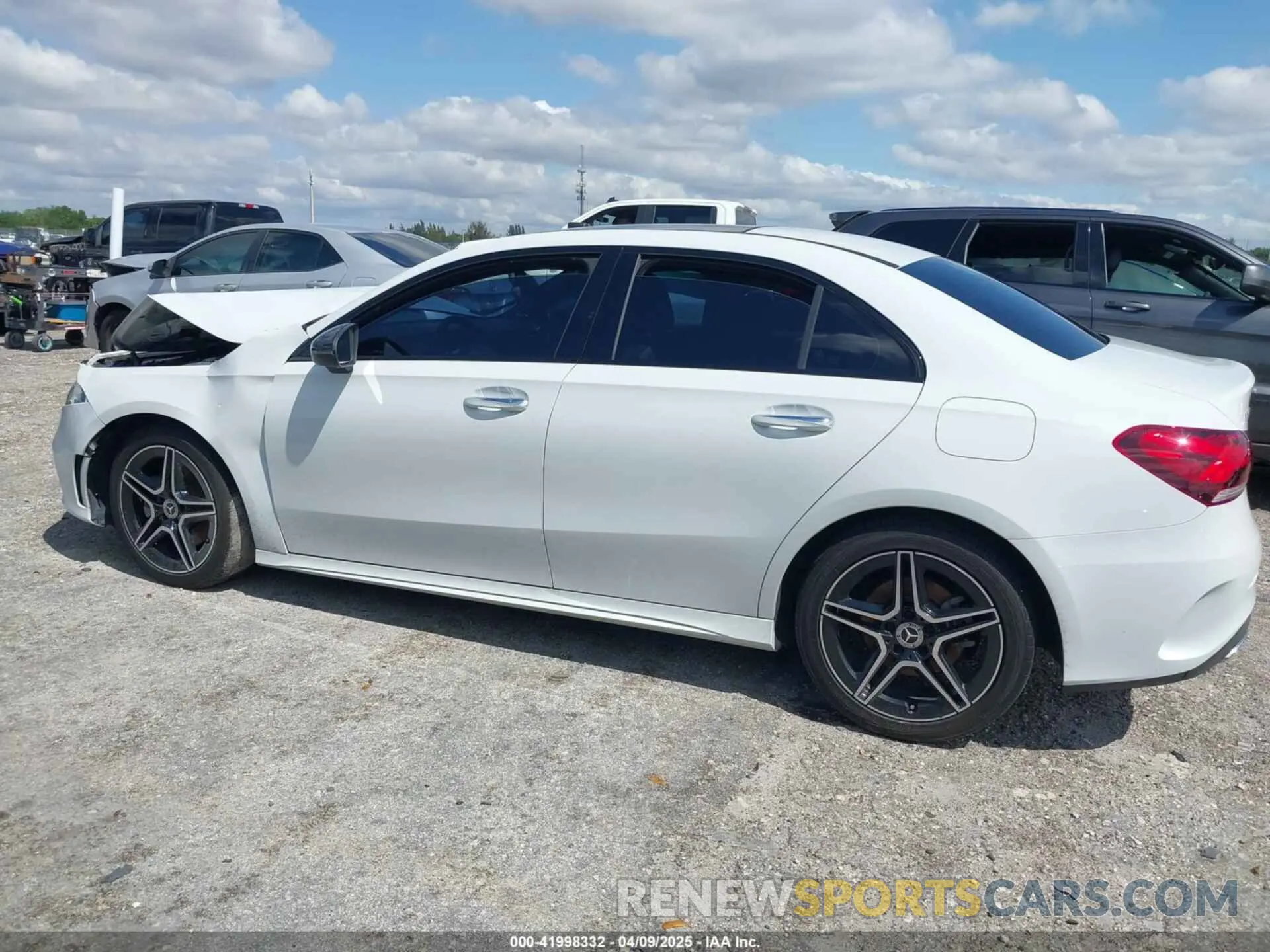 14 Photograph of a damaged car W1K3G4EBXMJ298203 MERCEDES-BENZ A 220 2021