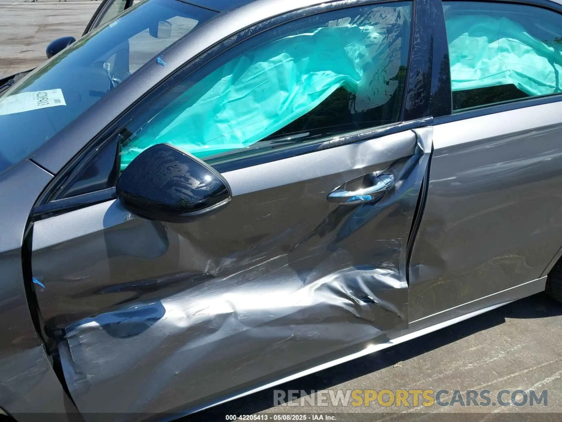 17 Photograph of a damaged car W1K3G4FB2MJ310293 MERCEDES-BENZ A 220 2021