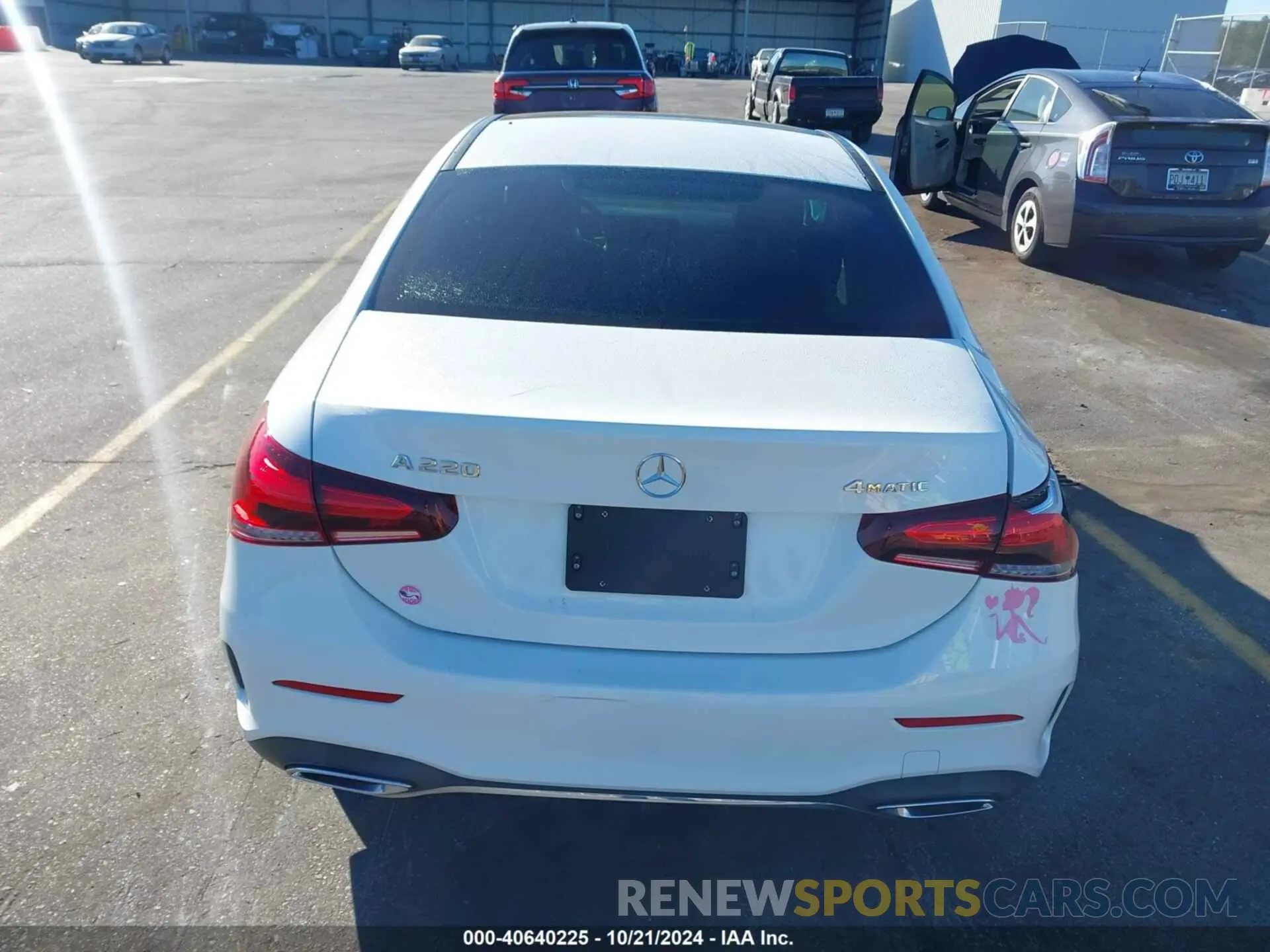 16 Photograph of a damaged car W1K3G4FB8MJ258619 MERCEDES-BENZ A 220 2021