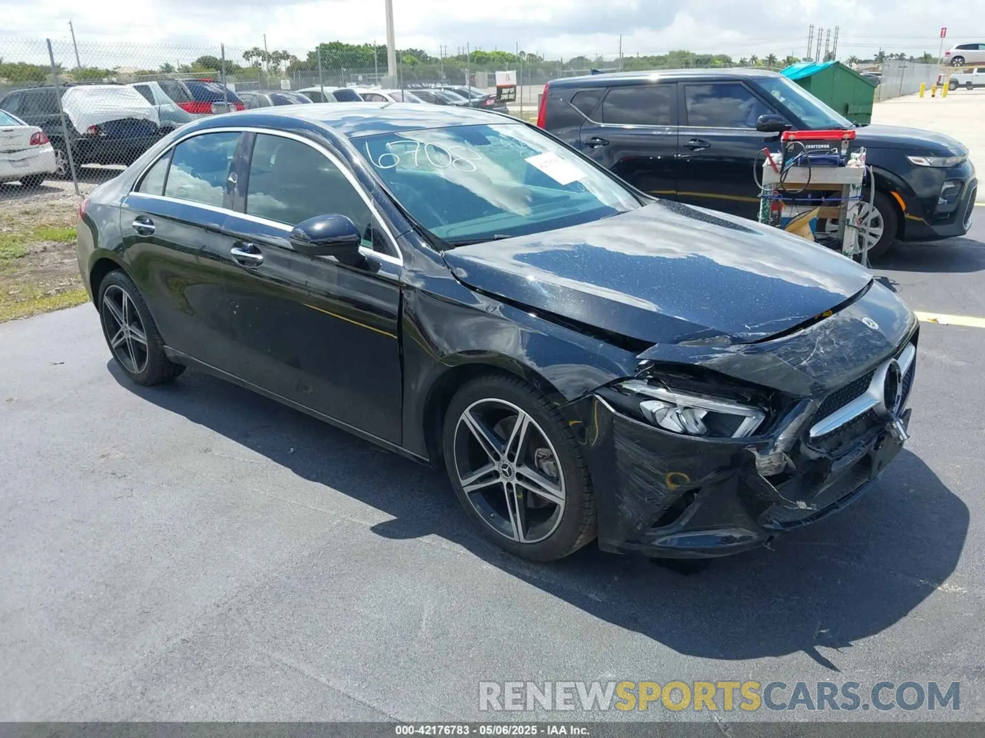 1 Photograph of a damaged car W1K3G4EB0NJ356708 MERCEDES-BENZ A 220 2022
