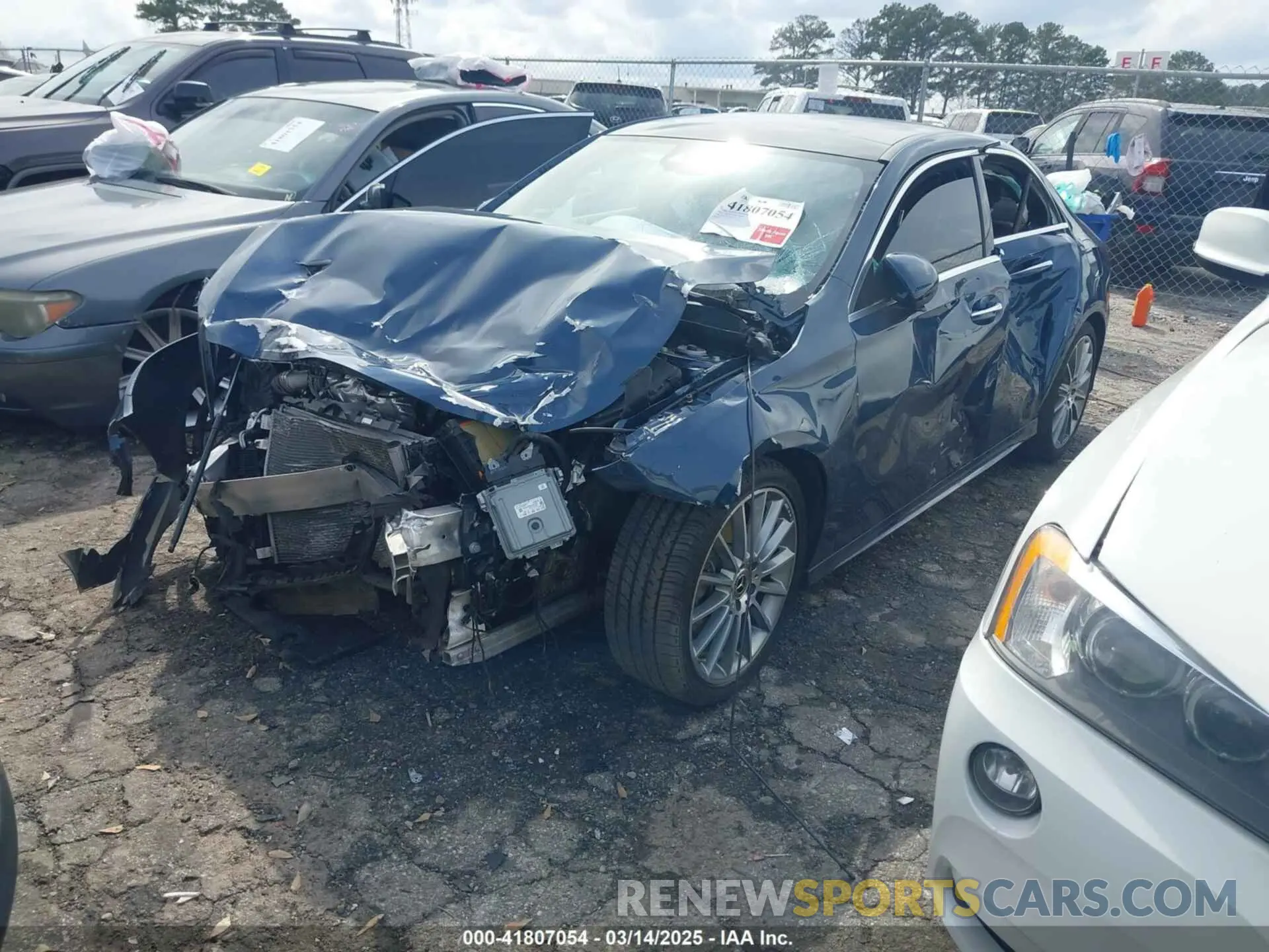 2 Photograph of a damaged car W1K3G4EB5NJ355604 MERCEDES-BENZ A 220 2022