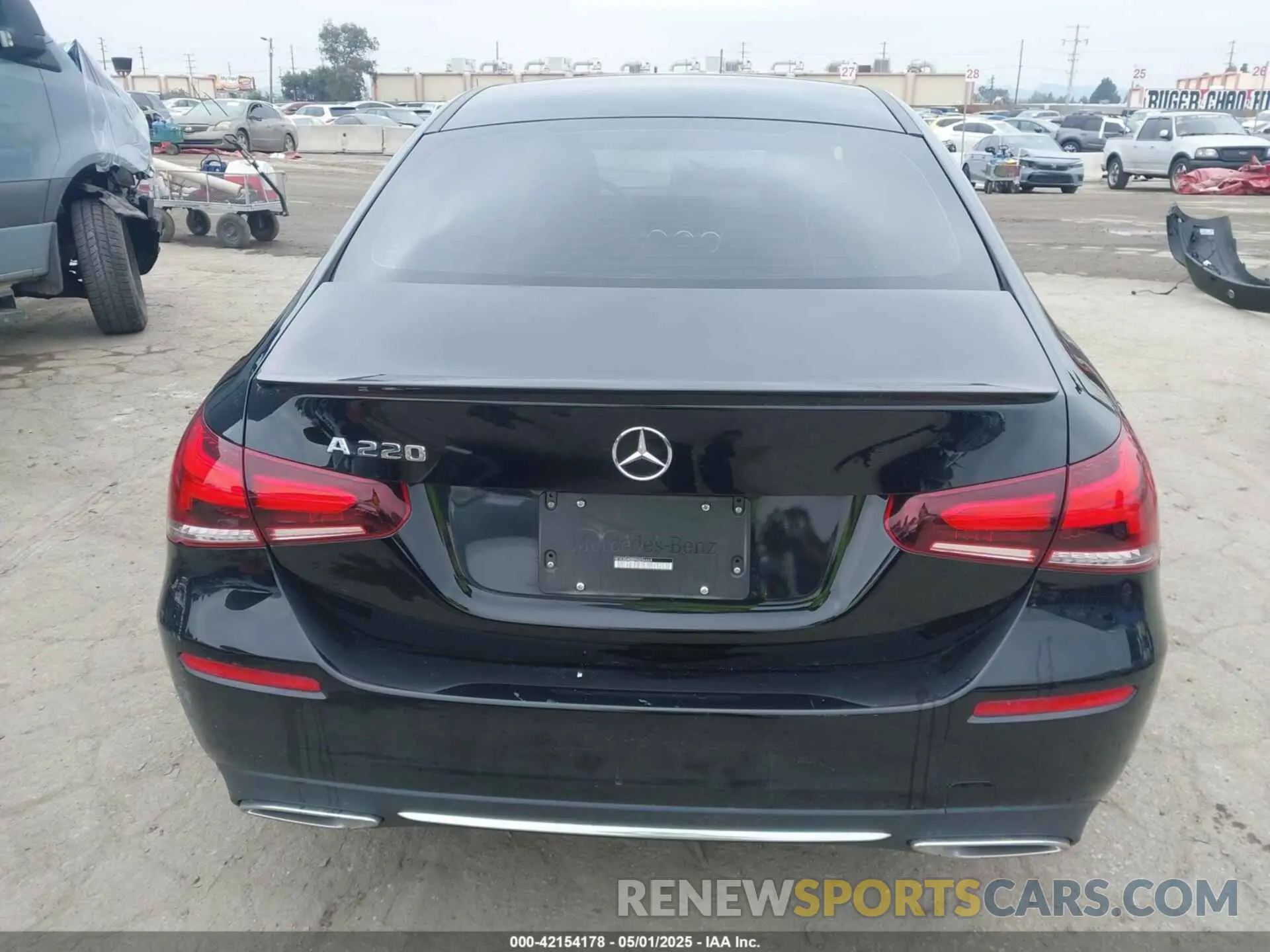 17 Photograph of a damaged car W1K3G4EB6NJ356664 MERCEDES-BENZ A 220 2022