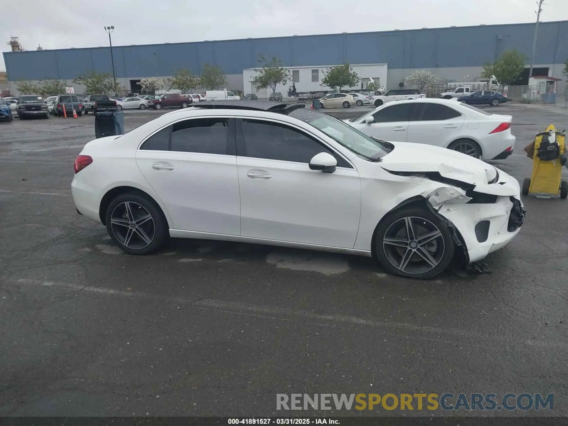 12 Photograph of a damaged car W1K3G4EB7NJ328176 MERCEDES-BENZ A 220 2022