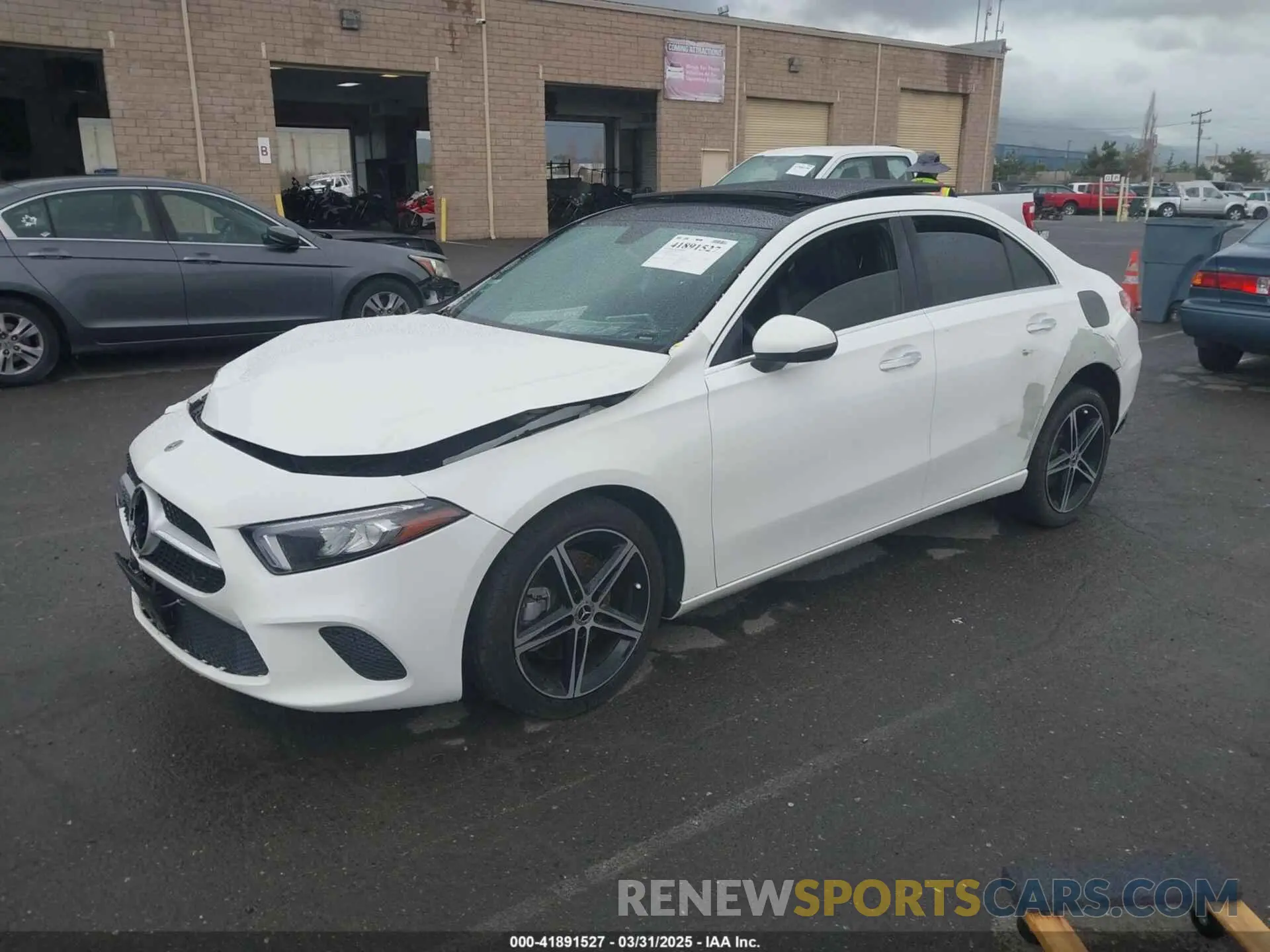 2 Photograph of a damaged car W1K3G4EB7NJ328176 MERCEDES-BENZ A 220 2022