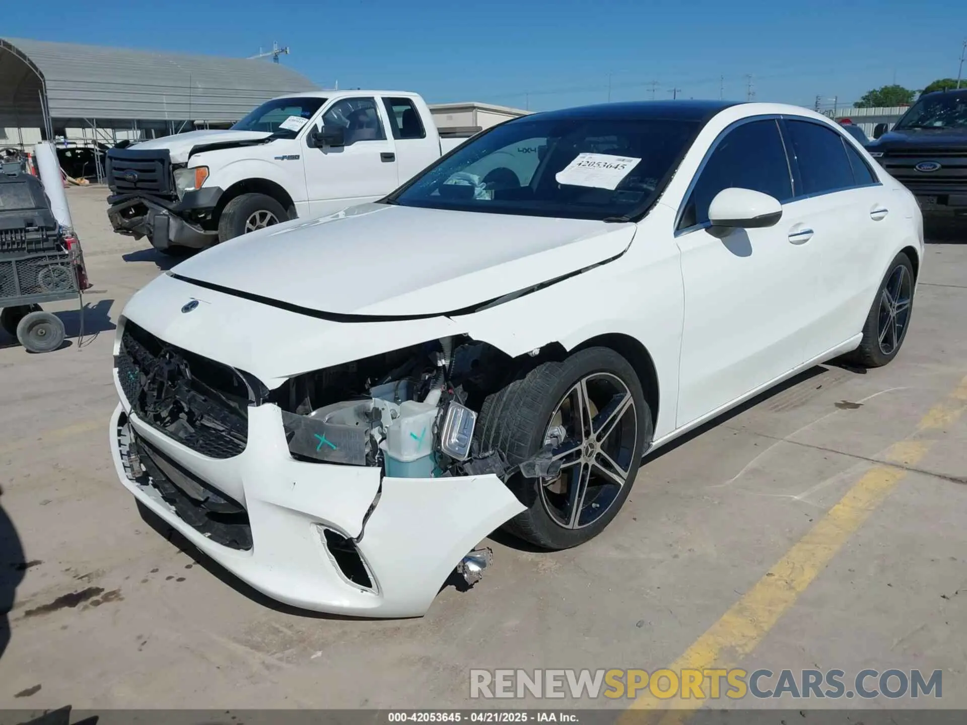 2 Photograph of a damaged car W1K3G4EB7NJ336777 MERCEDES-BENZ A 220 2022