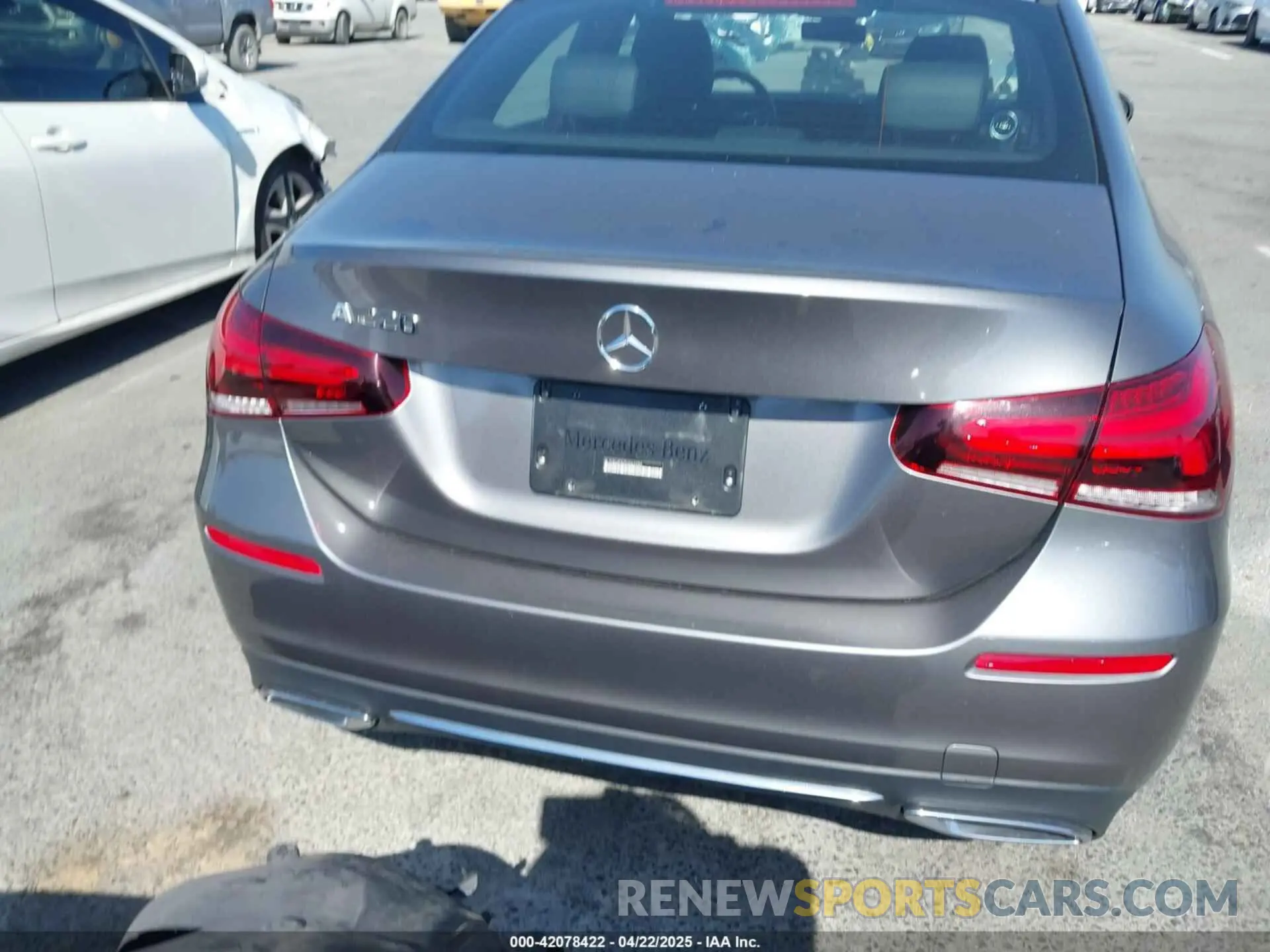 16 Photograph of a damaged car W1K3G4EB7NJ363798 MERCEDES-BENZ A 220 2022