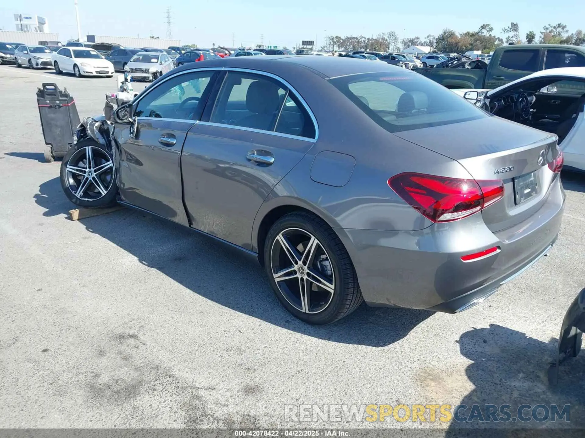3 Photograph of a damaged car W1K3G4EB7NJ363798 MERCEDES-BENZ A 220 2022