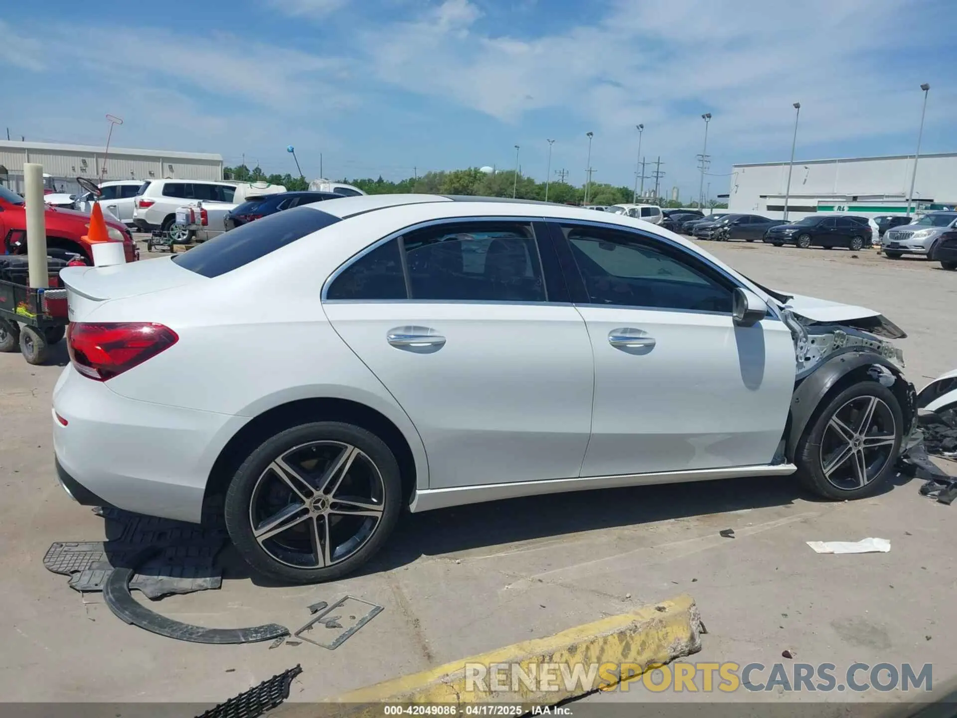 13 Photograph of a damaged car W1K3G4FB2NJ357146 MERCEDES-BENZ A 220 2022