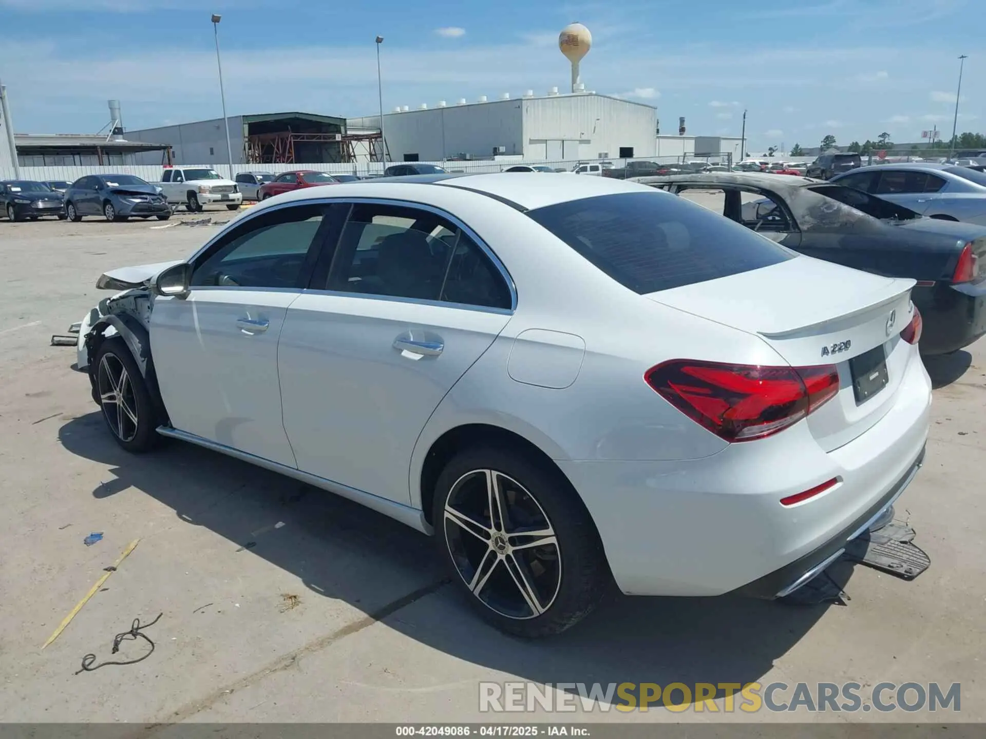 3 Photograph of a damaged car W1K3G4FB2NJ357146 MERCEDES-BENZ A 220 2022