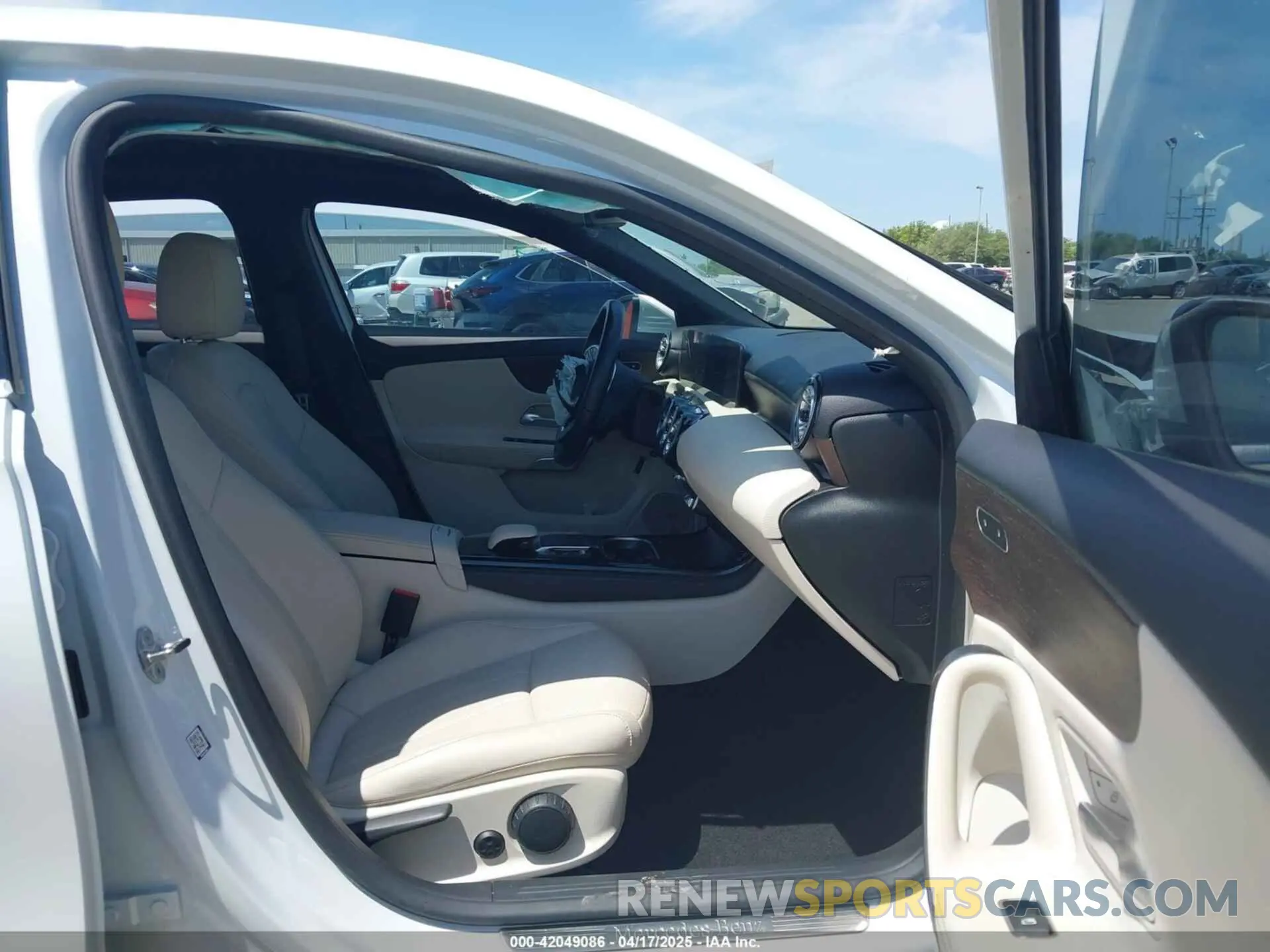 5 Photograph of a damaged car W1K3G4FB2NJ357146 MERCEDES-BENZ A 220 2022