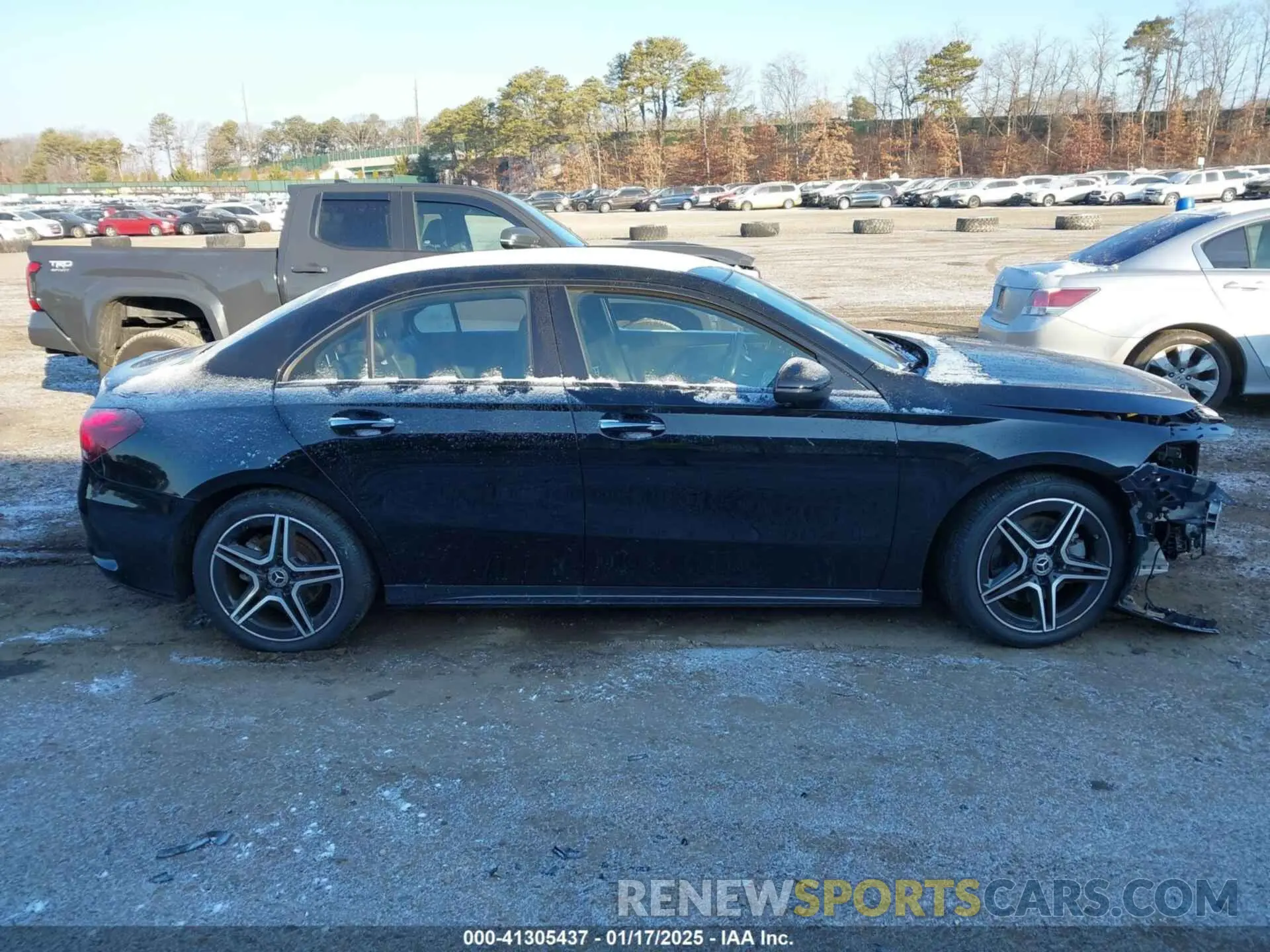 14 Photograph of a damaged car W1K3G4FB5NJ334508 MERCEDES-BENZ A 220 2022