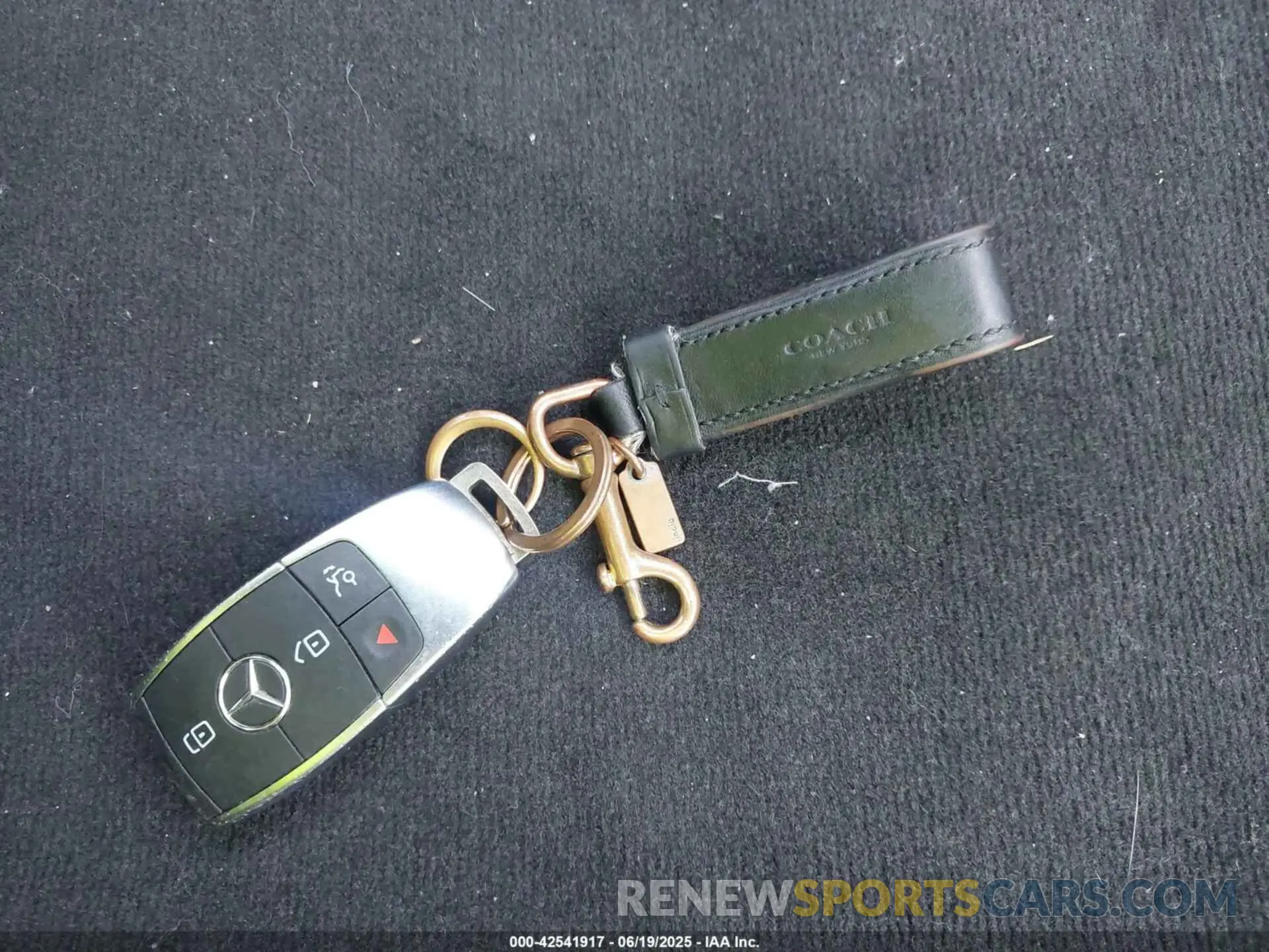11 Photograph of a damaged car W1K3G4FB6NJ360938 MERCEDES-BENZ A 220 2022