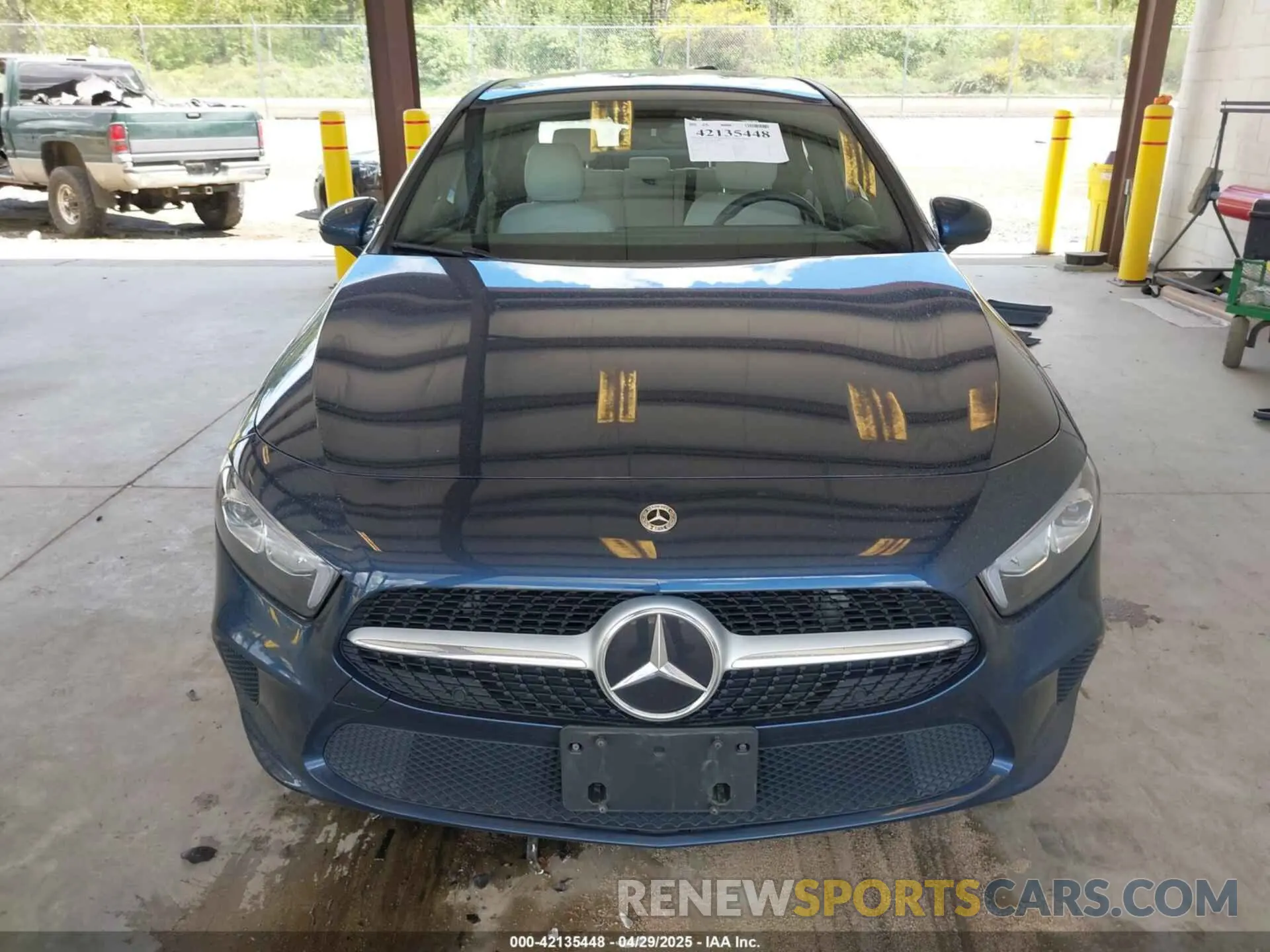 12 Photograph of a damaged car W1K3G4FB8NJ331957 MERCEDES-BENZ A 220 2022