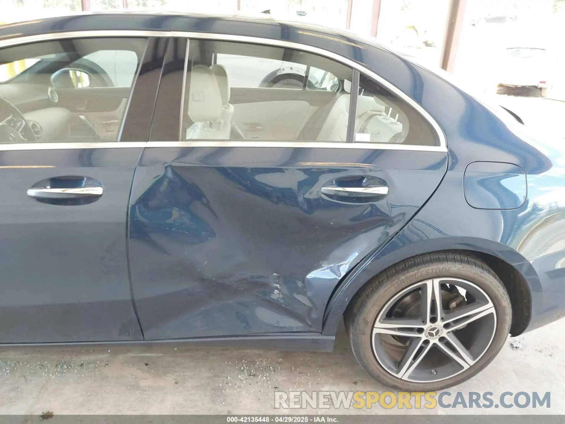6 Photograph of a damaged car W1K3G4FB8NJ331957 MERCEDES-BENZ A 220 2022