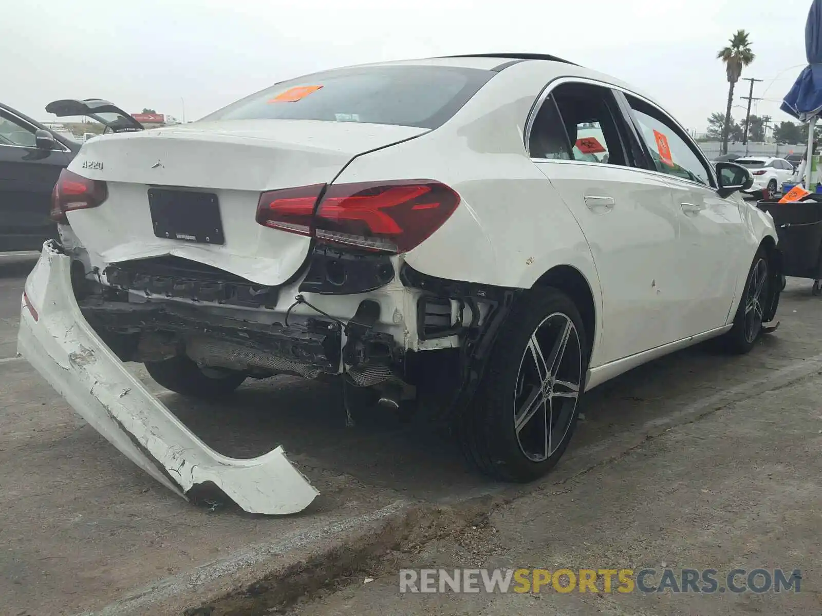 4 Photograph of a damaged car WDD3G4EB3KW033042 MERCEDES-BENZ A 220 4MAT 2019