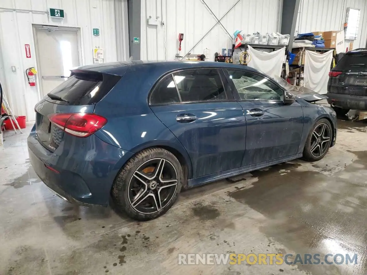 3 Photograph of a damaged car WDD3F4HB9KJ080359 MERCEDES-BENZ A-CLASS 2019